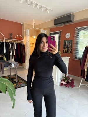 Yarım Balıkçı Yaka Siyah Bluz