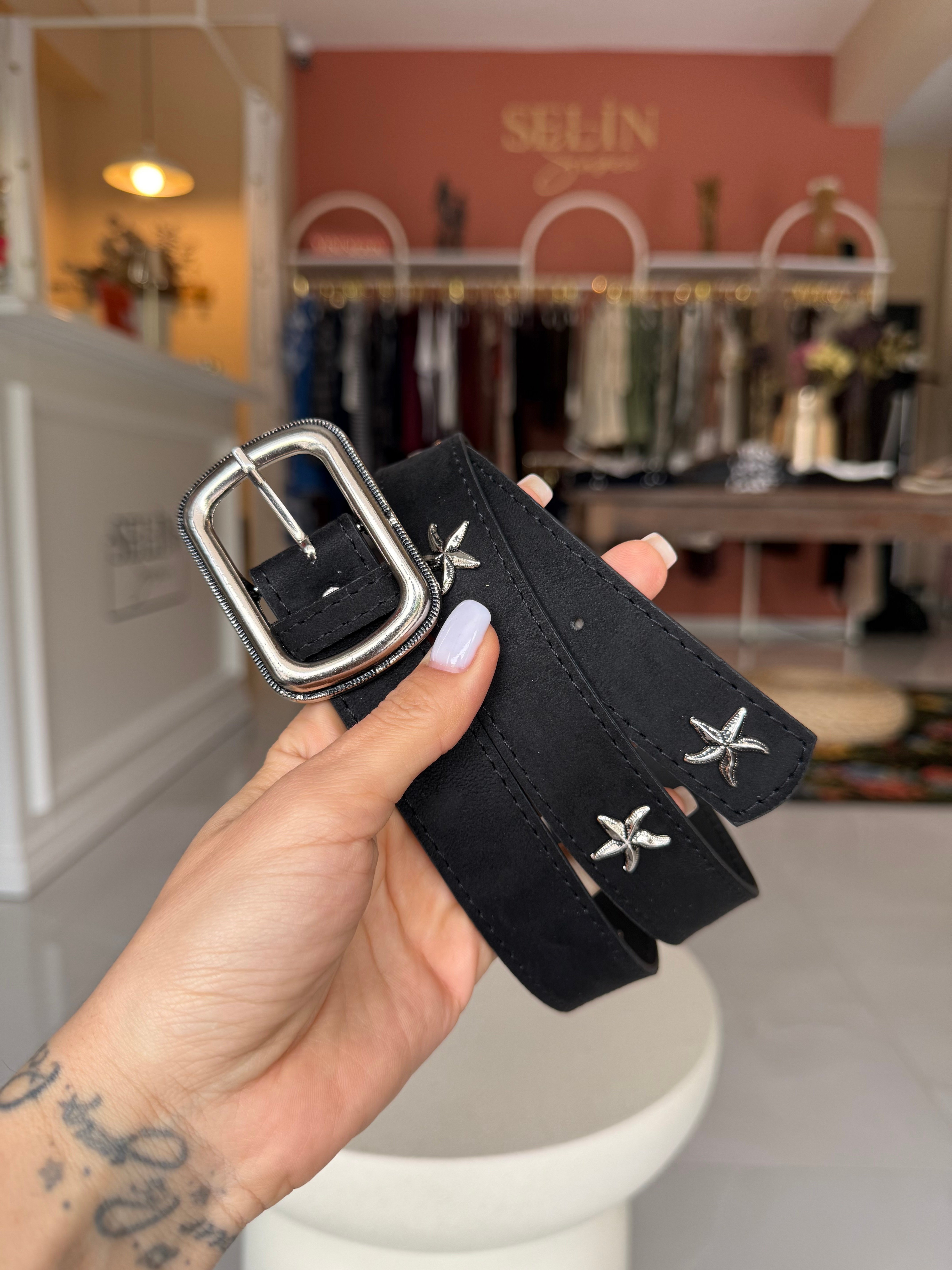 Yıldız İşlemeli Karartma Tokalı Siyah Süet Kemer