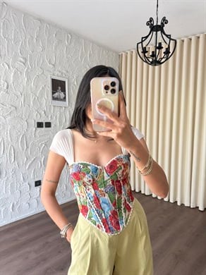 Krem Askılı Kırmızı Desenli Korse