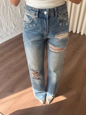 Taş ve Boncuk Detaylı Yırtık Model Jean
