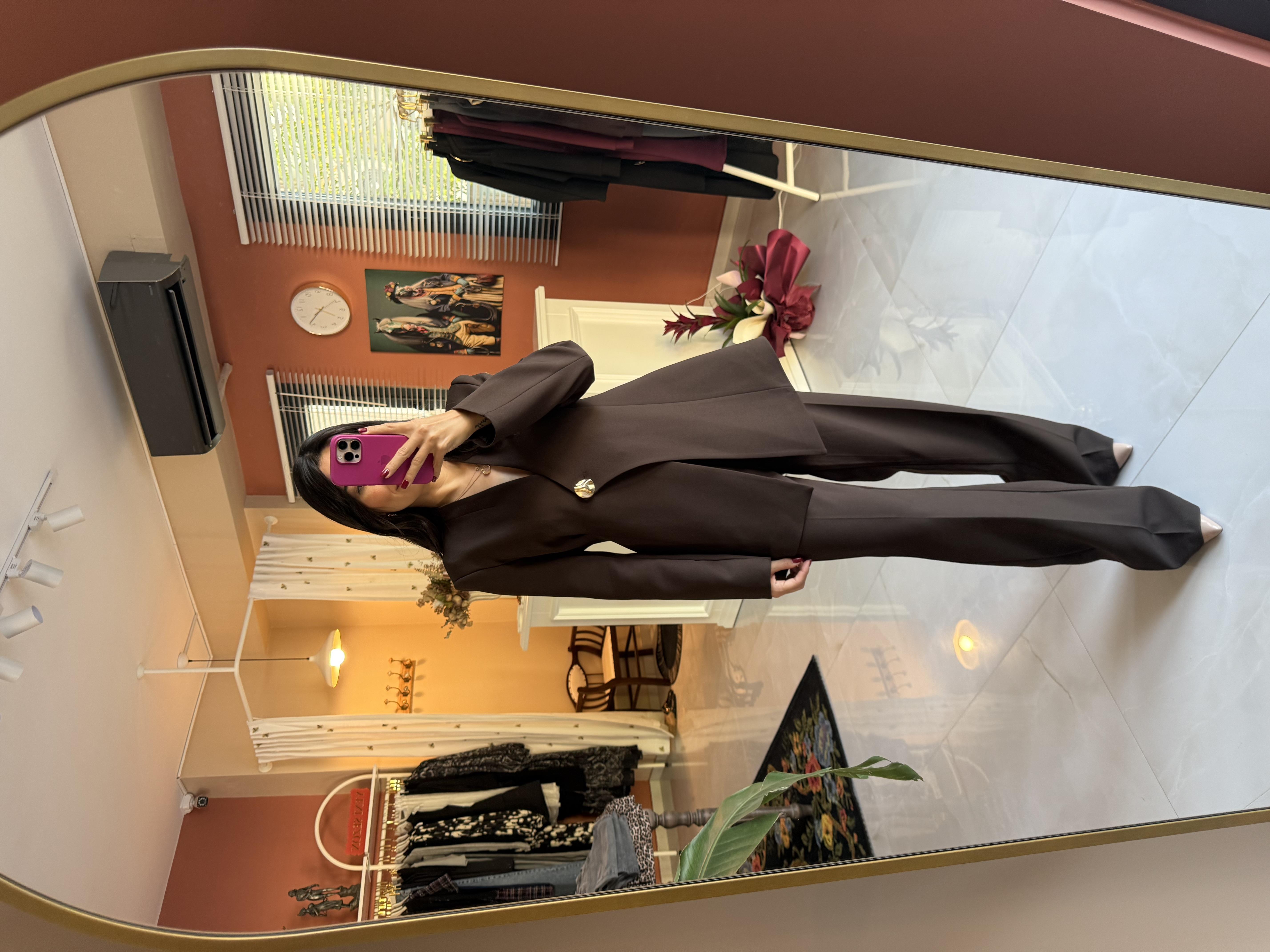 Asimetrik Kesim Kahverengi Blazer Takım