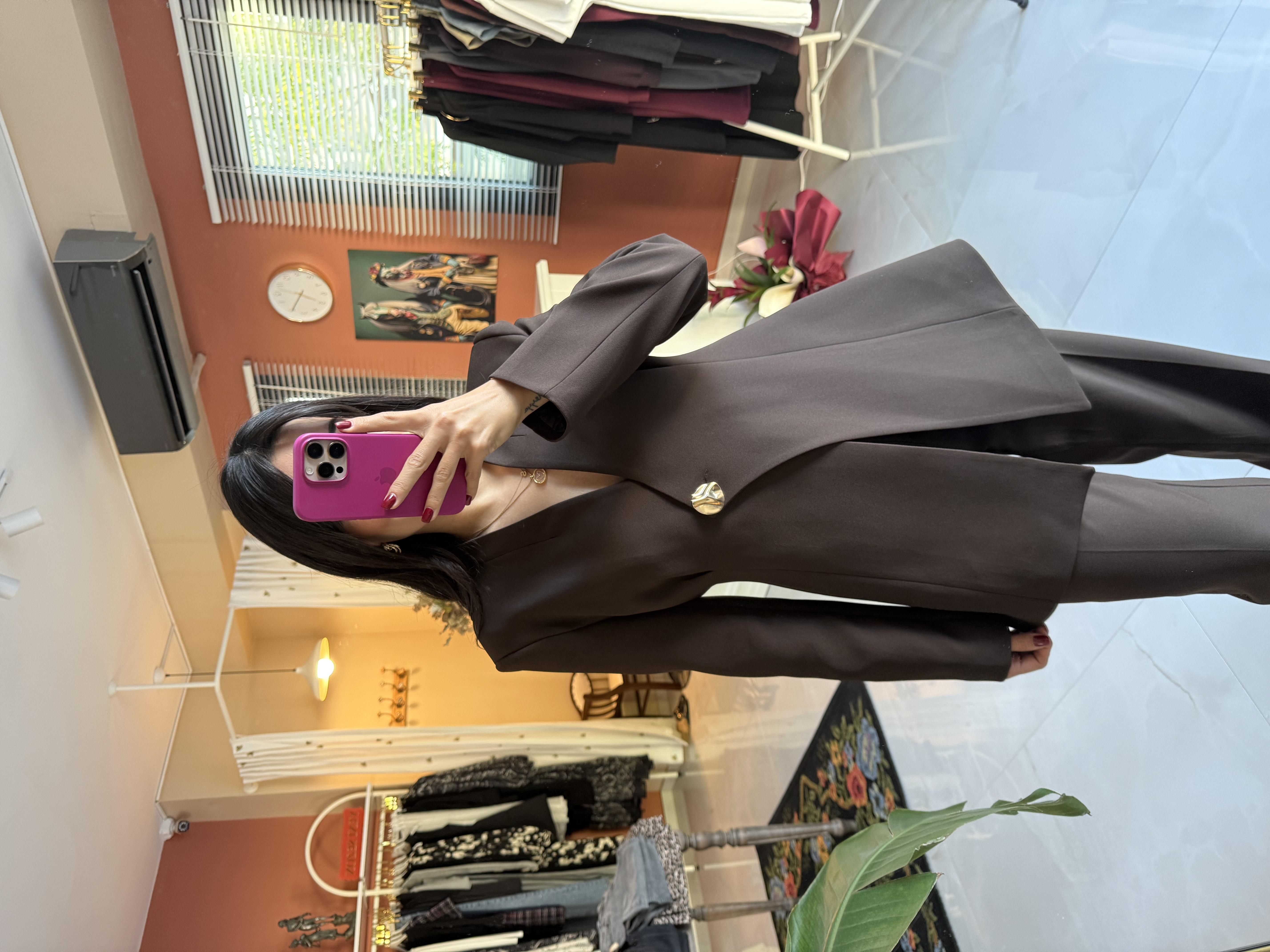 Asimetrik Kesim Kahverengi Blazer Takım · 4