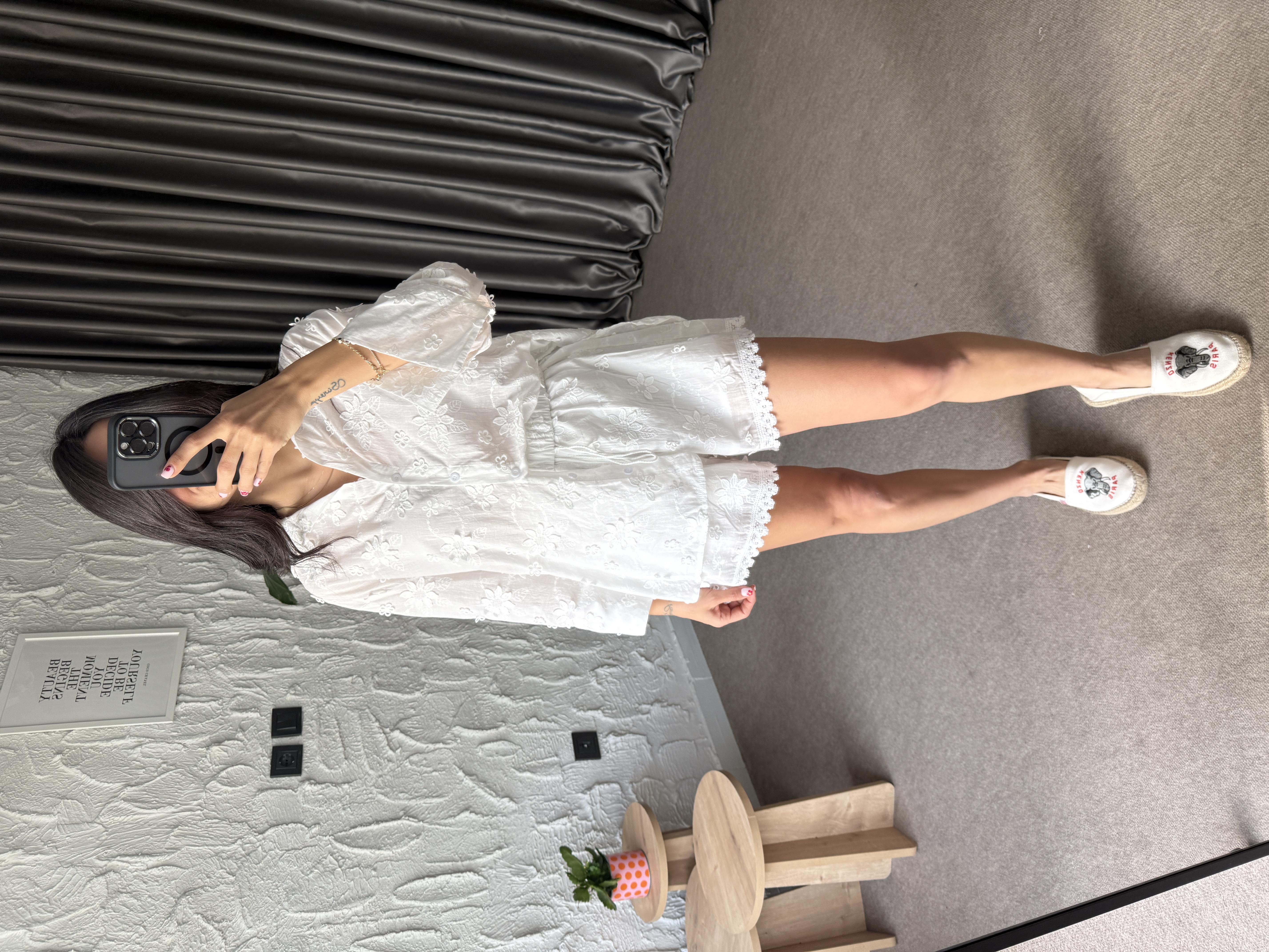 Çiçek Güpür İşlemeli Gömlek Şort Takım