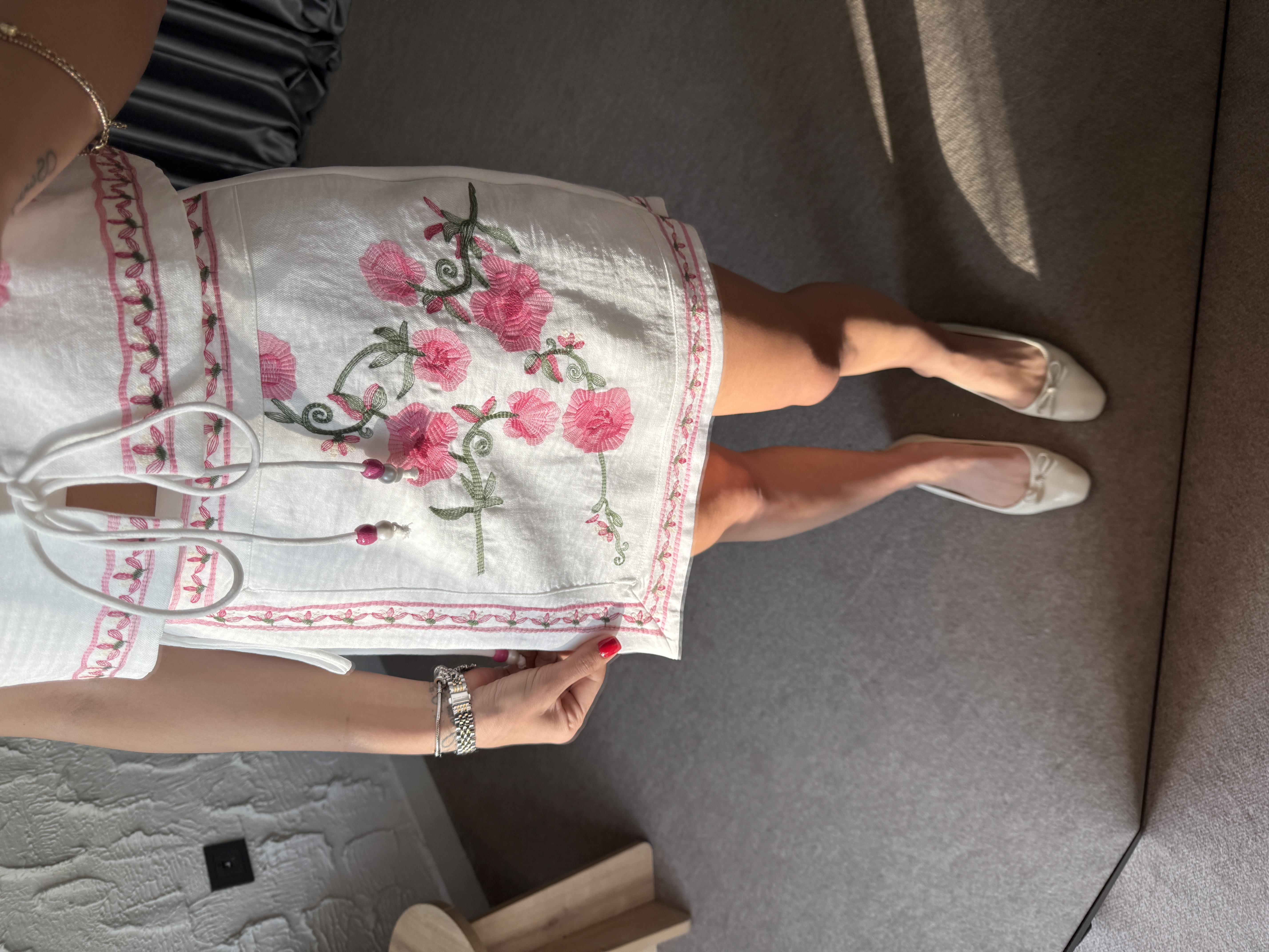 Çiçek Nakış İşlemeli Ekru Şort Etek