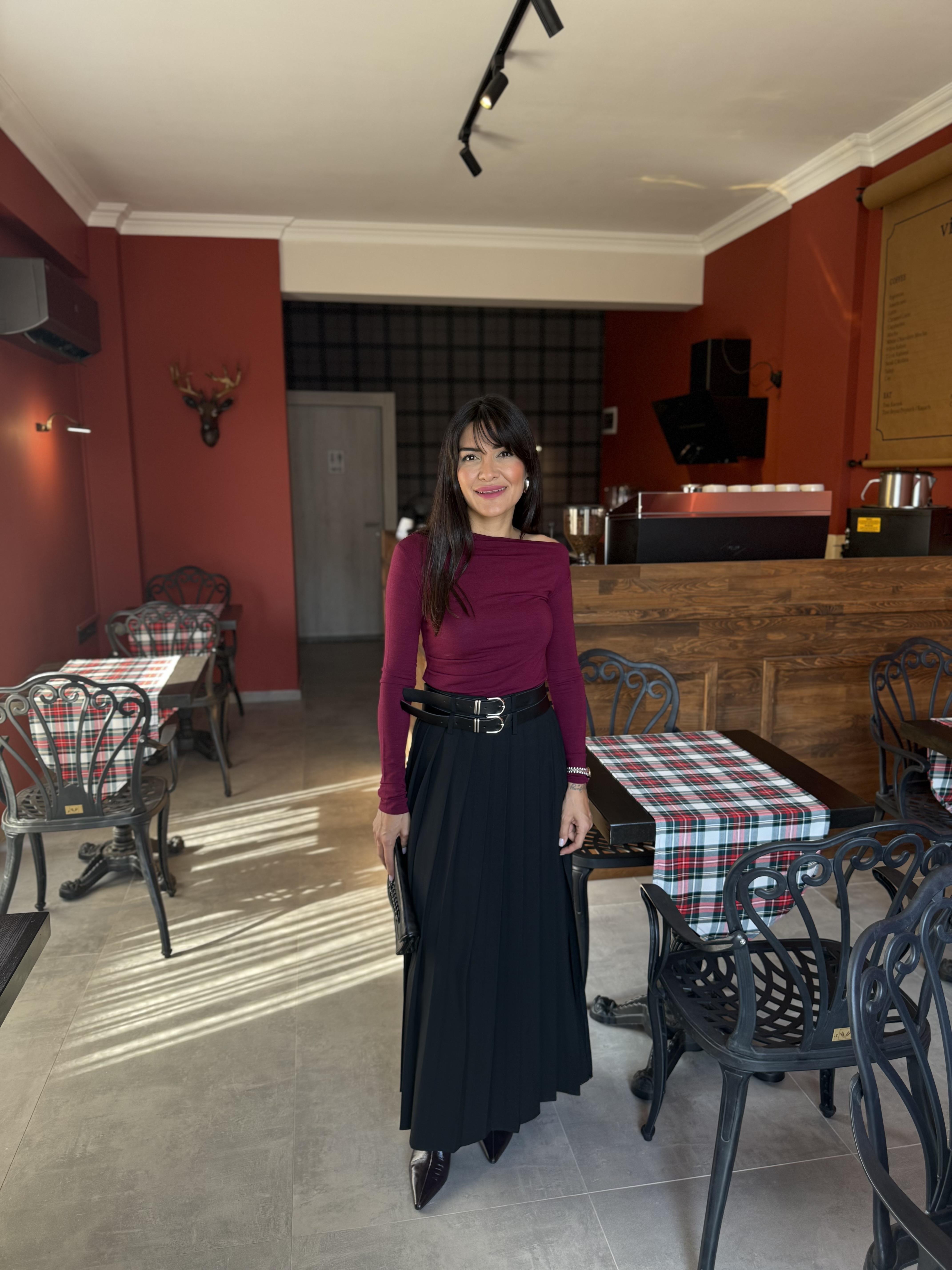 Çift Kemer Midi Boy Piliseli Etek - Siyah · 4
