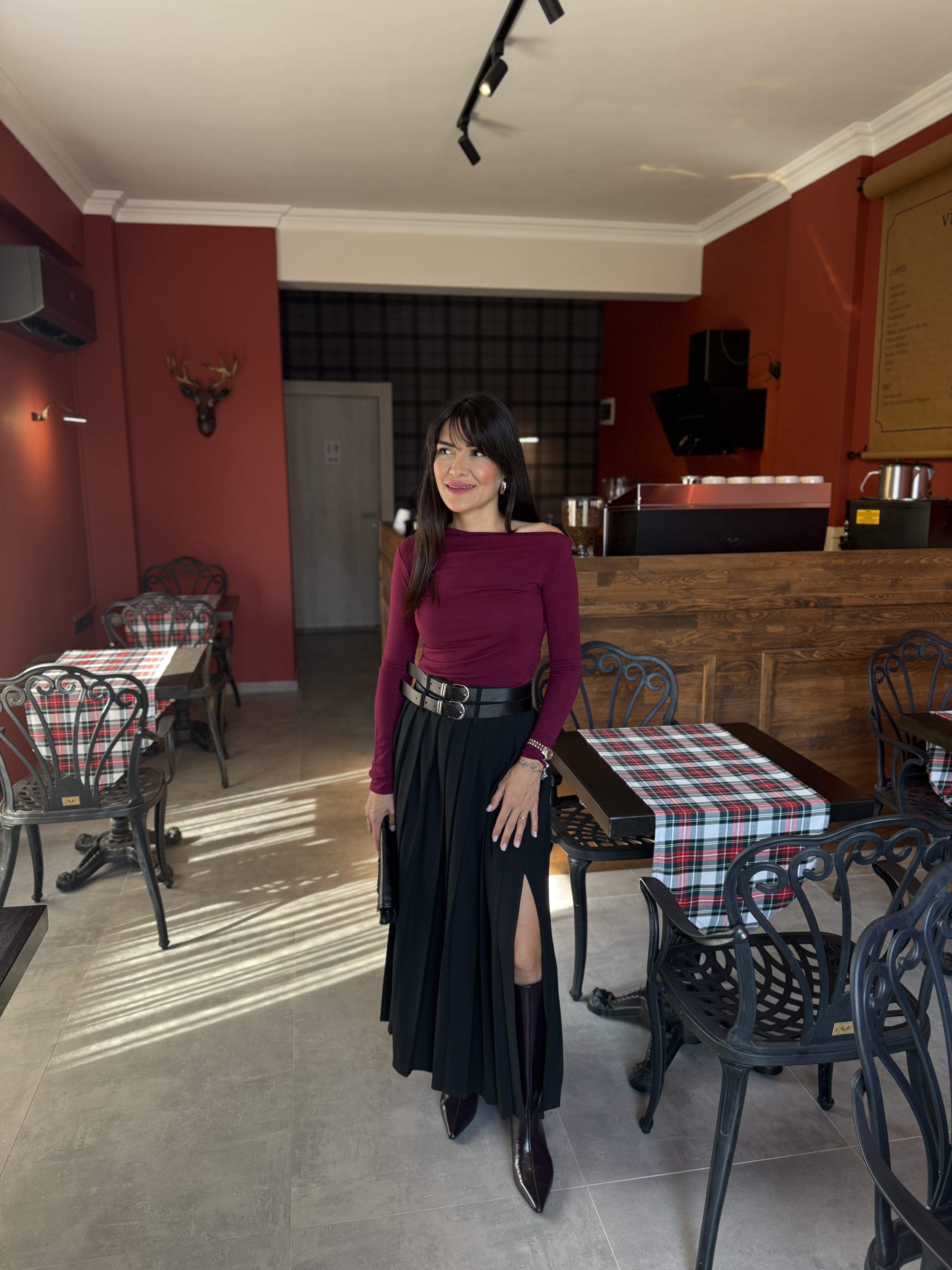 Çift Kemer Midi Boy Piliseli Etek - Siyah