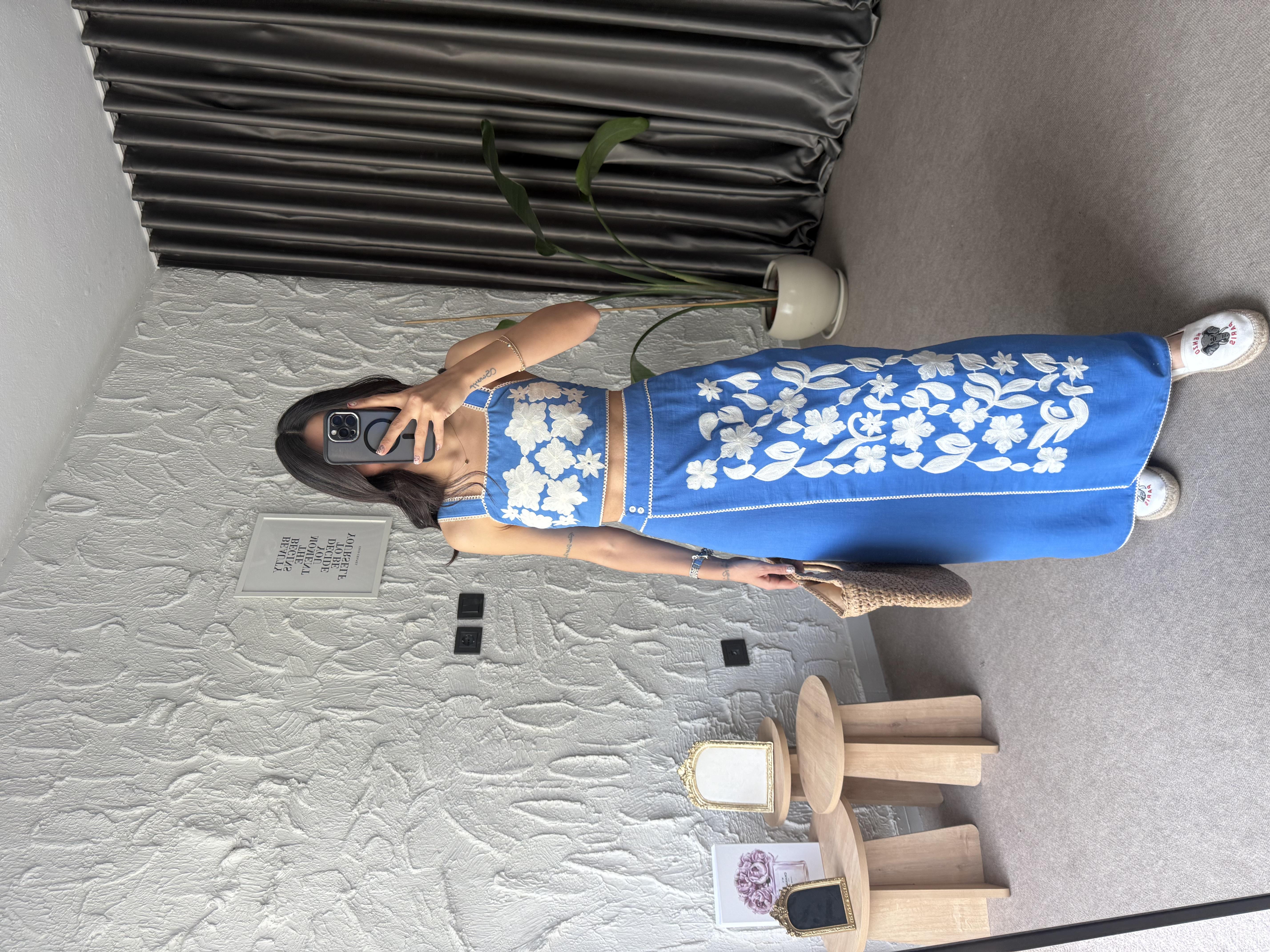 Cynthia Nakış İşlemeli Bluz Etek 