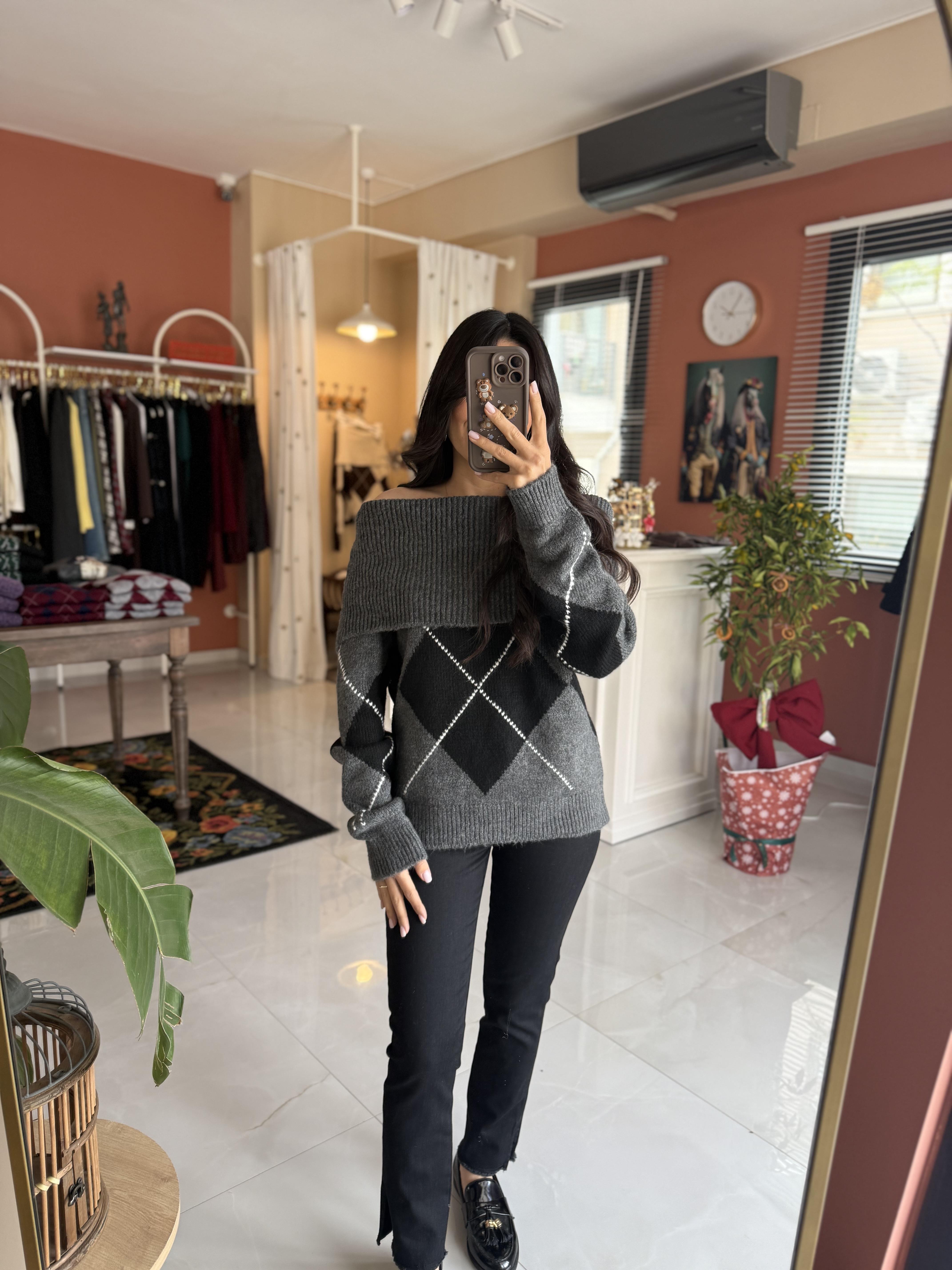 Dolce Baklava Desenli Madonna Yaka Antrasit Kazak