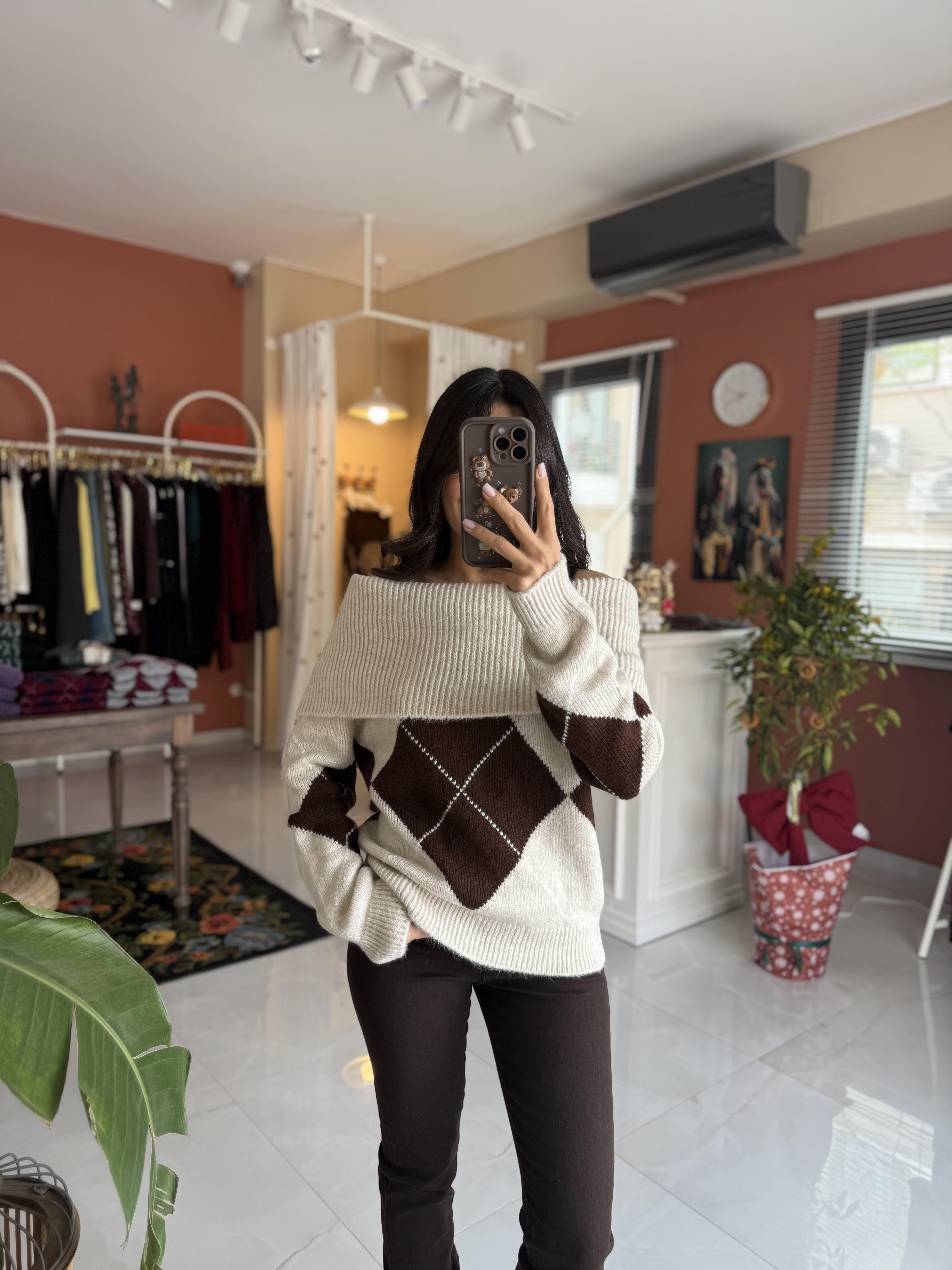 Dolce Baklava Desenli Madonna Yaka Taş Kazak