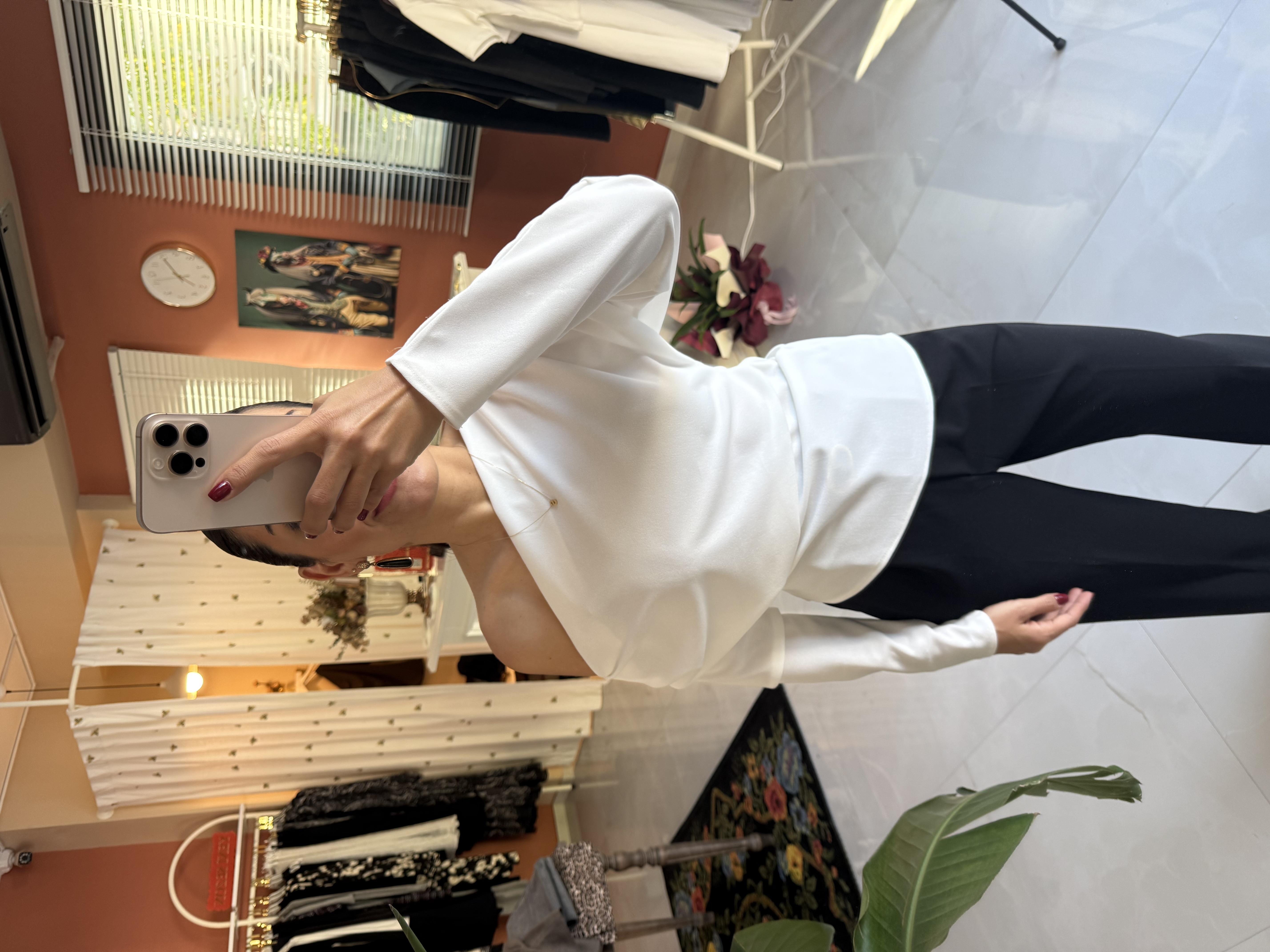 Düşük Omuz Drape Detaylı Ekru Bluz · 3