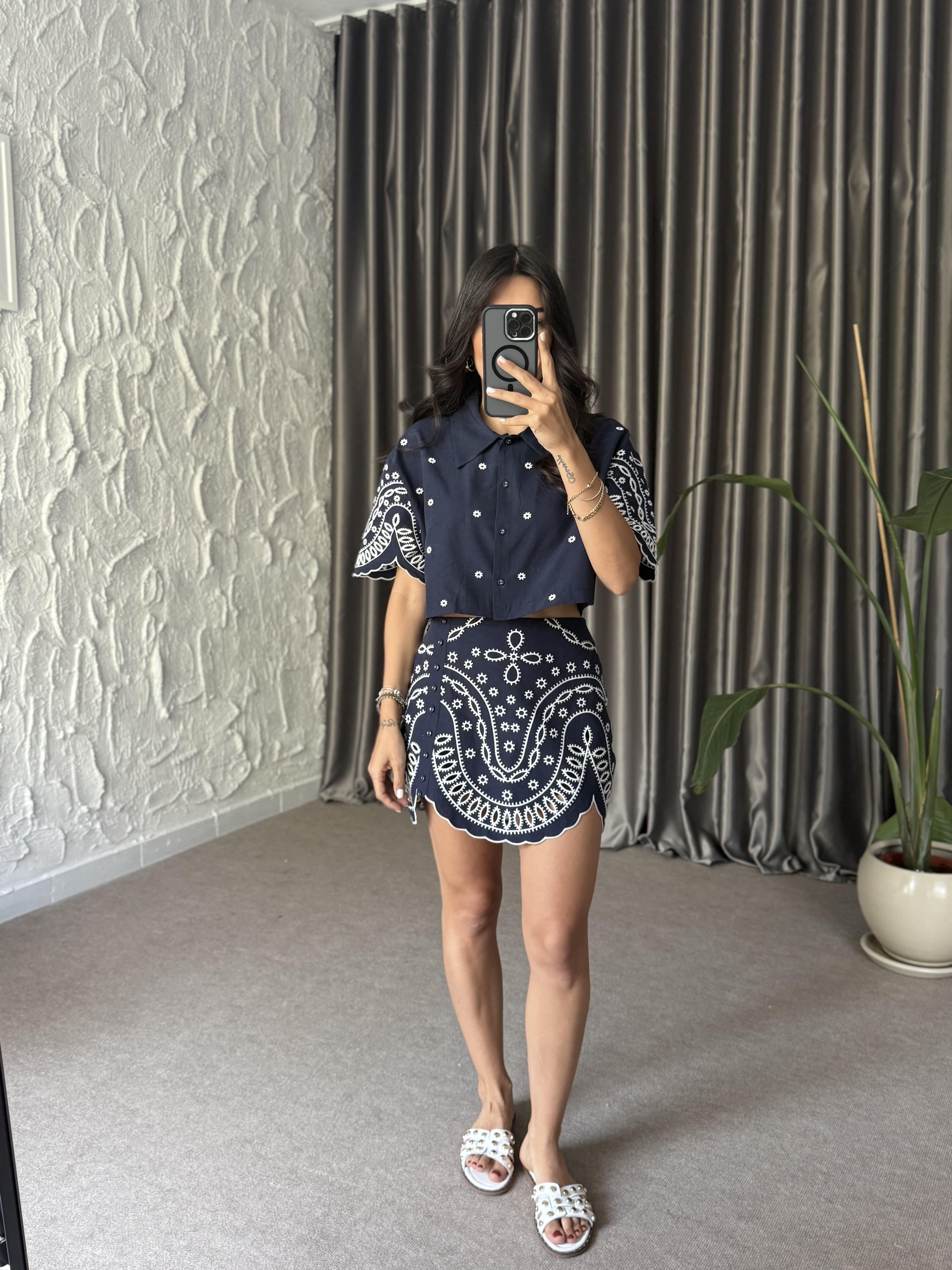 Gaia Nakış İşleme Lacivert Gömlek - Etek