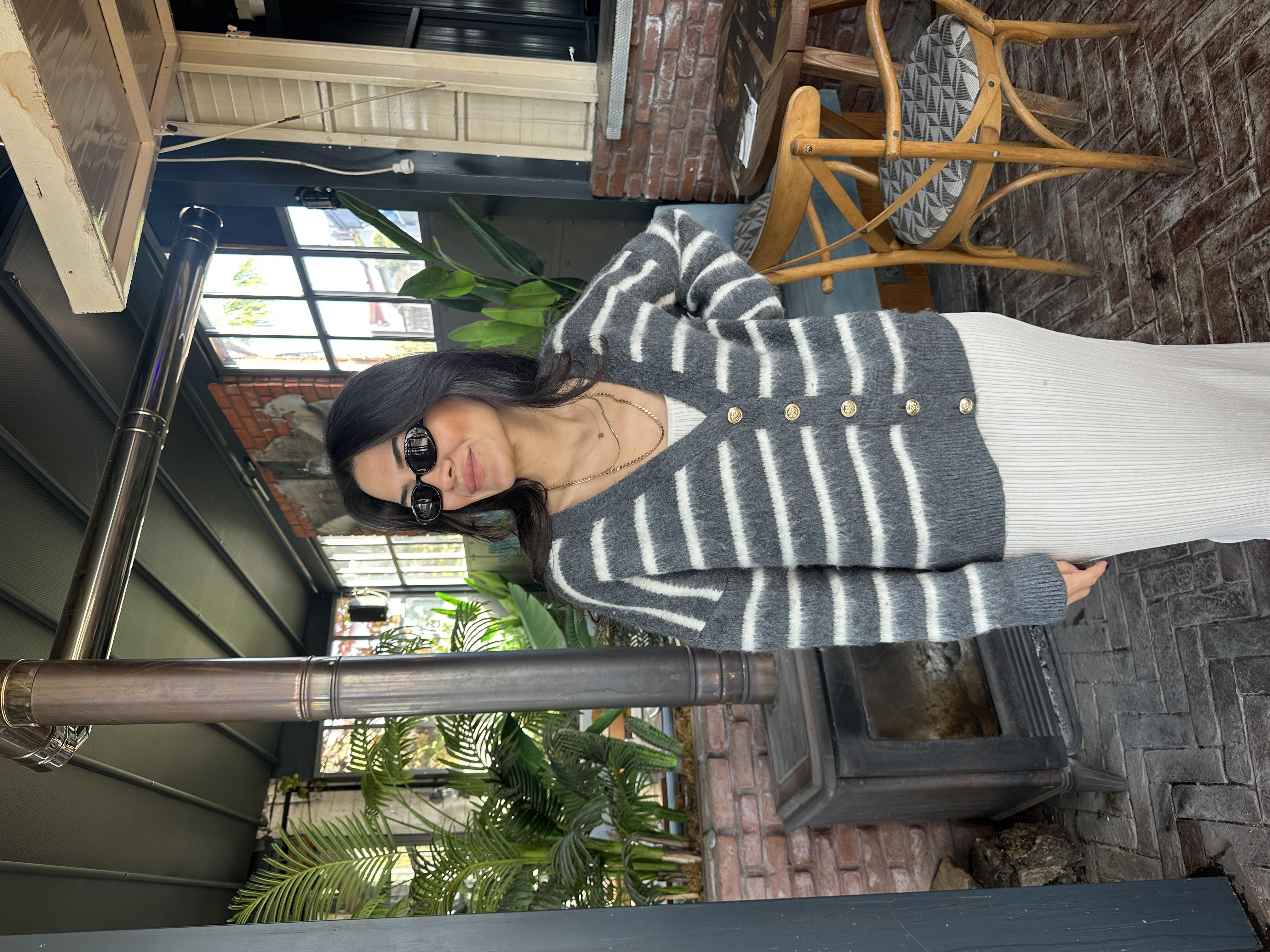 Gri Ekru Tüylü Hırka