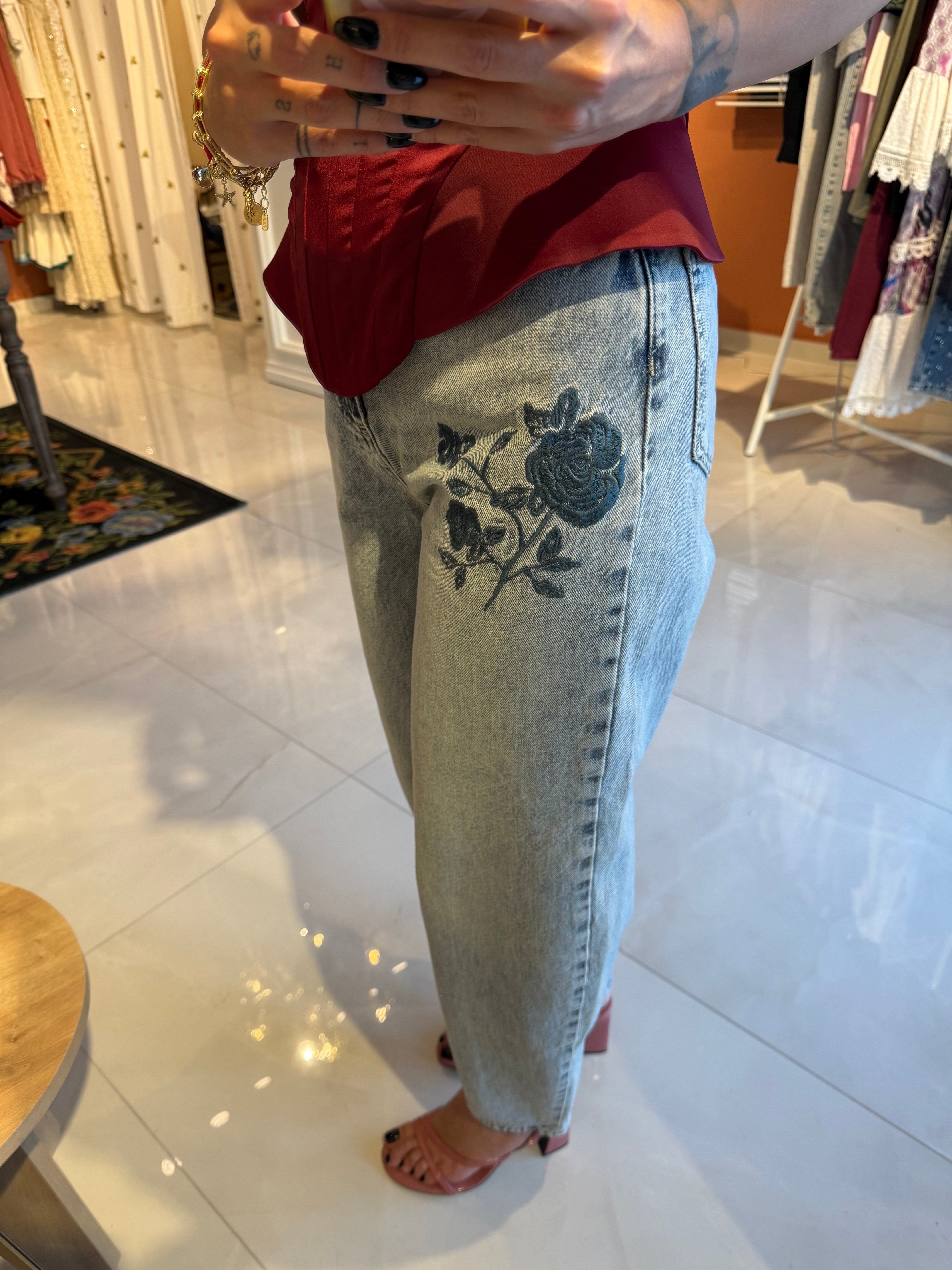 Gül Nakışlı Yüksek Bel Balon Jean Kot Pantolon