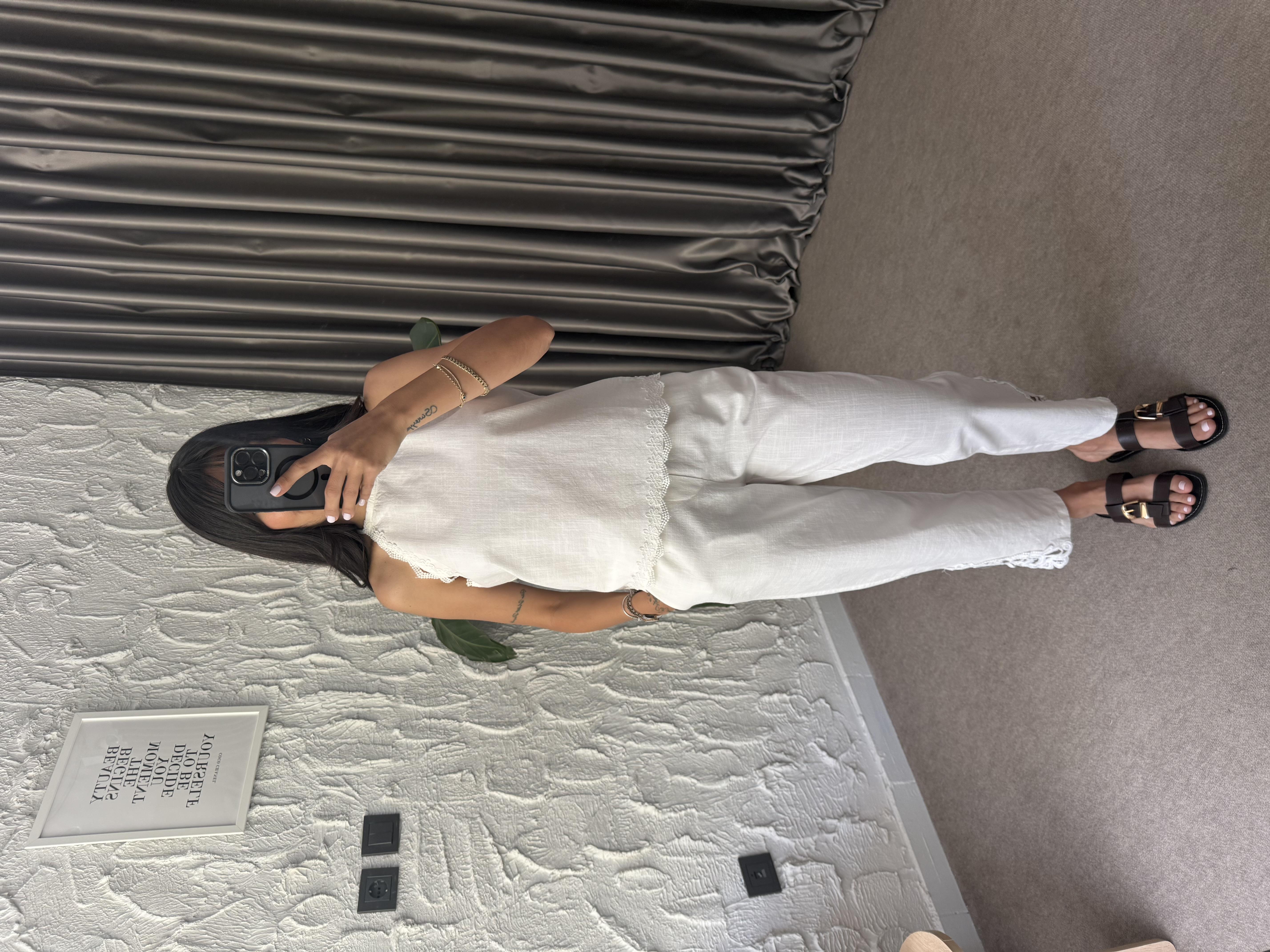 Güpür Dantel Garnili Keten Takım