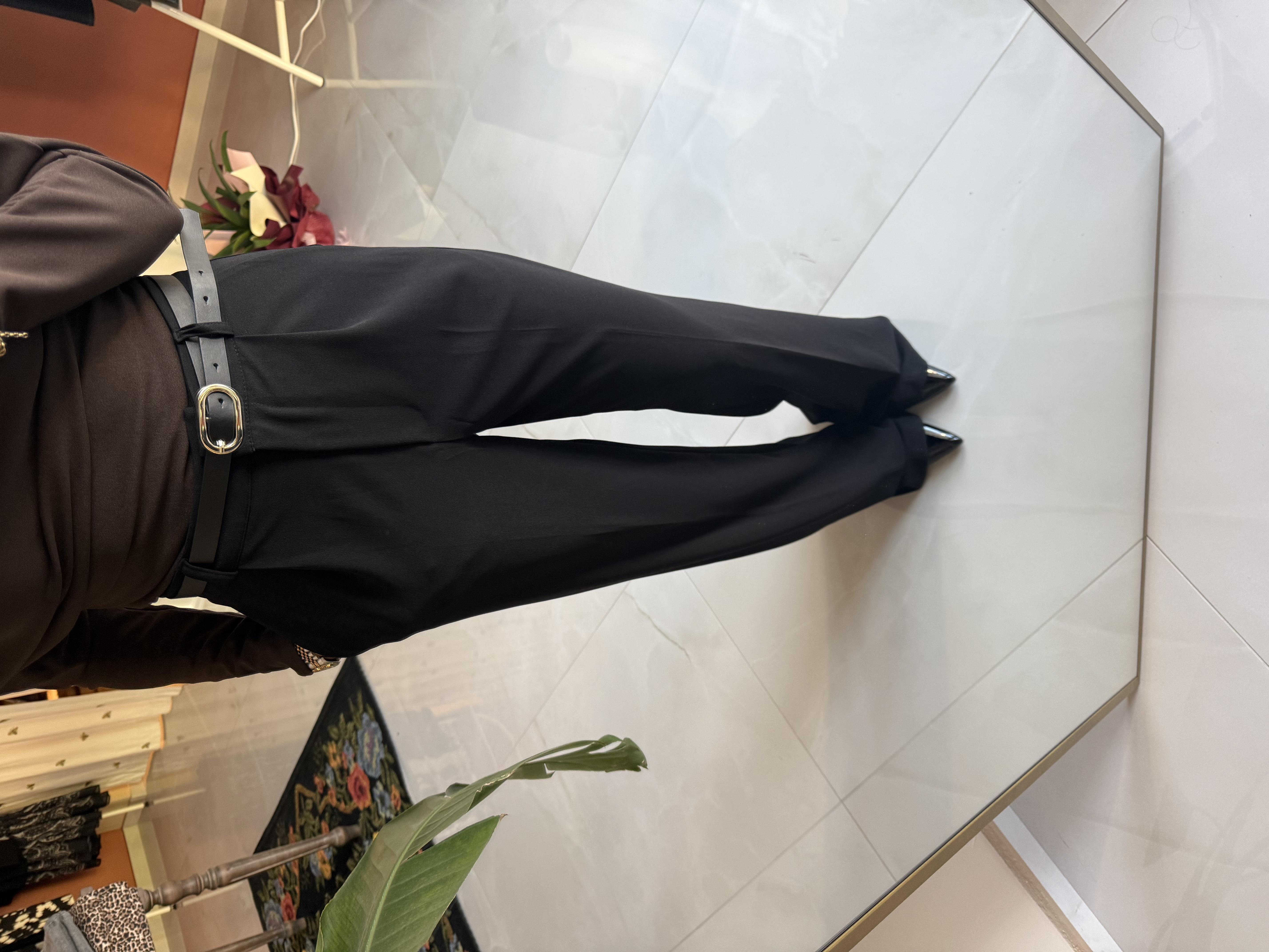 İnce Deri Kemer Siyah Piliseli Pantolon · 3