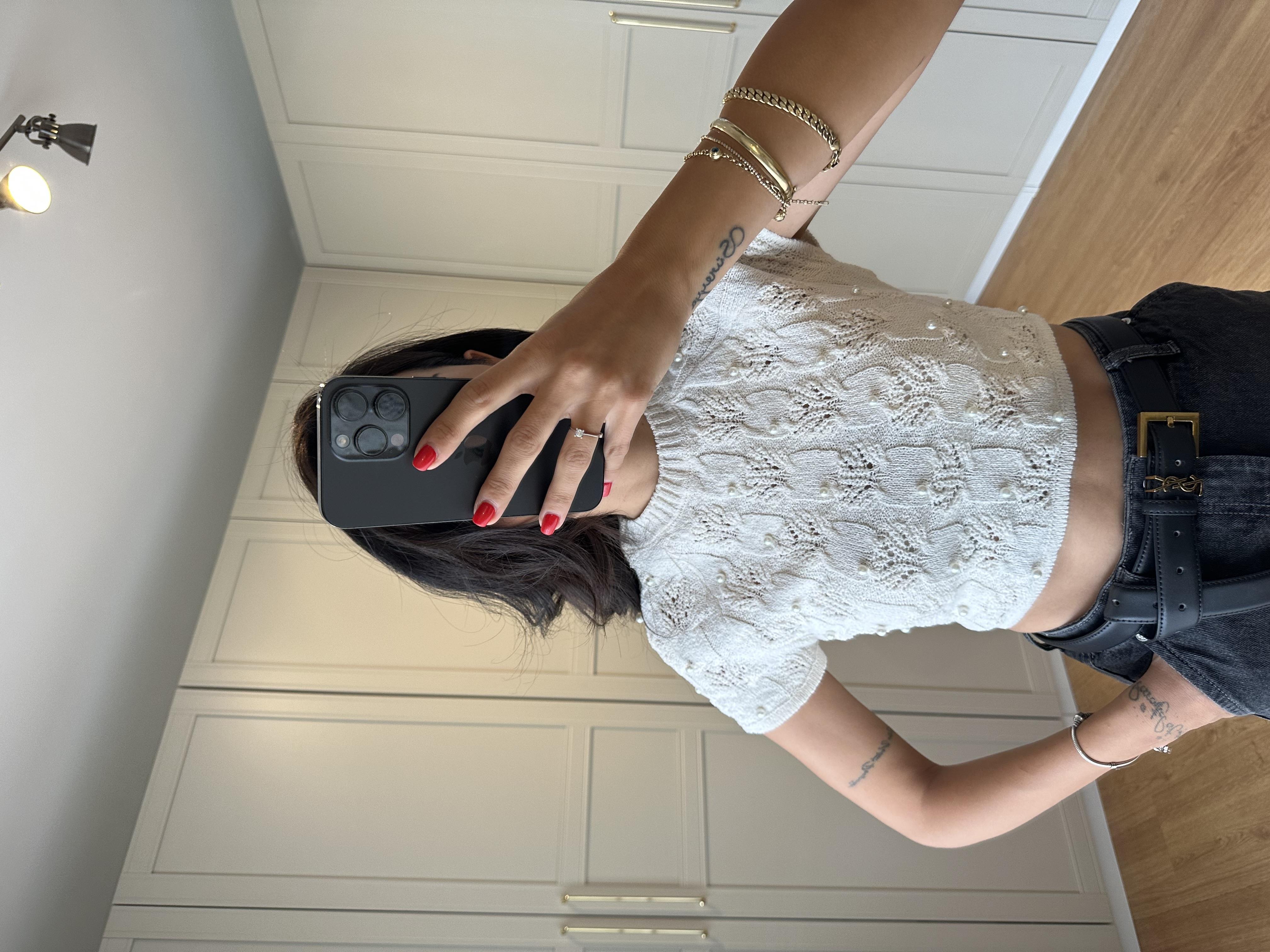 İnci Detaylı Ekru Crop 