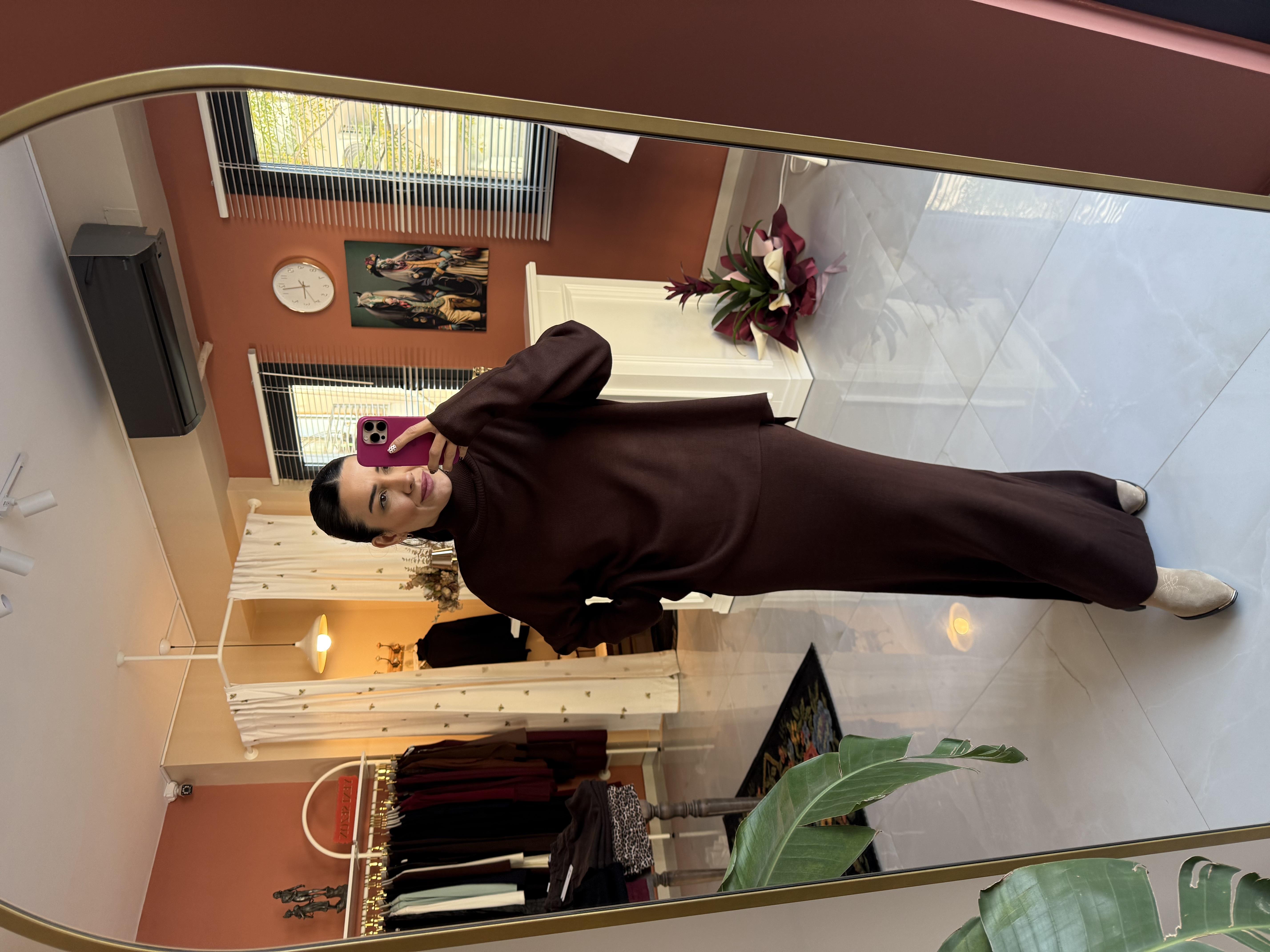 Kahverengi Etekli Triko Takım