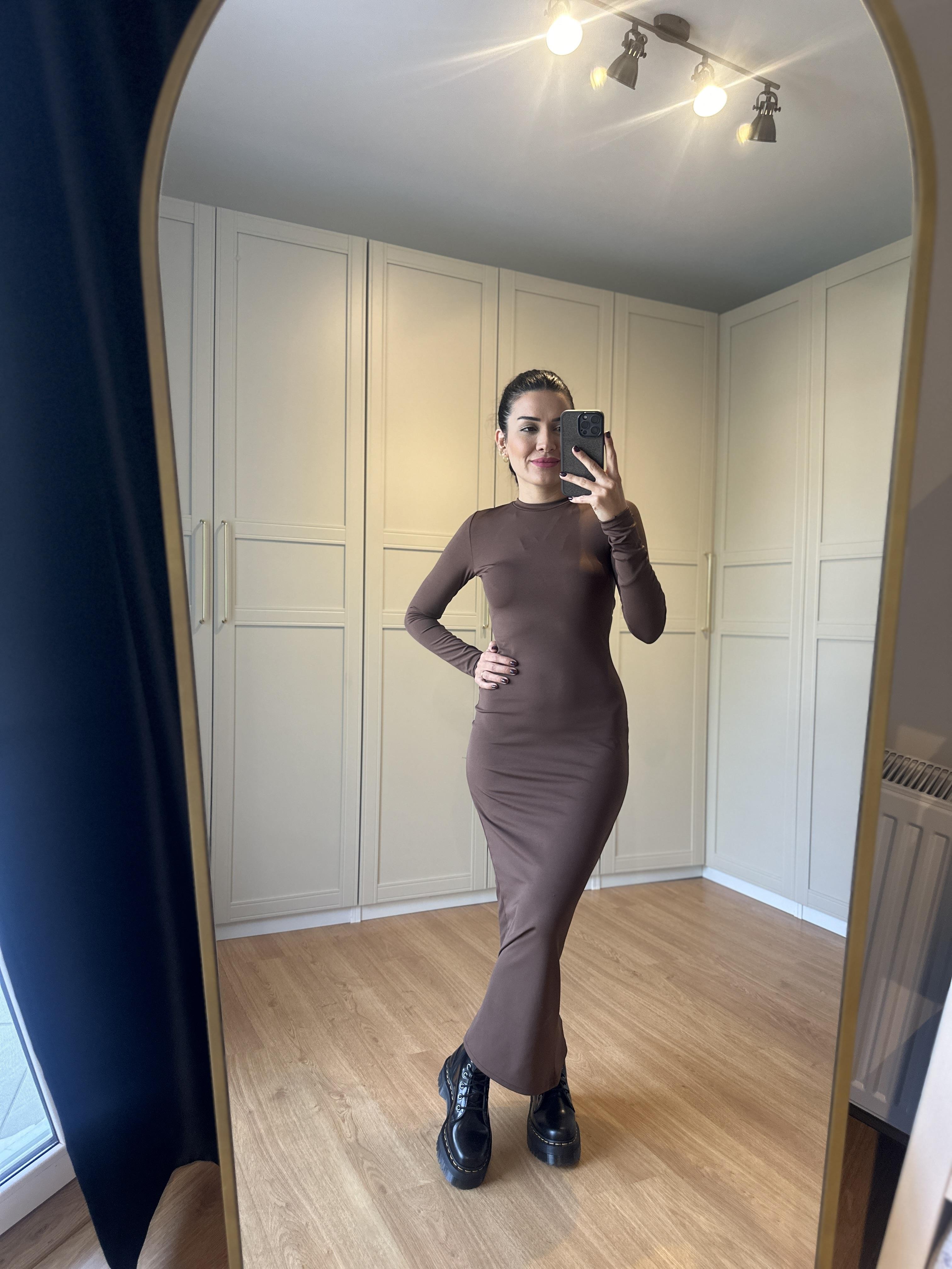 Kahverengi Sırt Dekolteli Toparlayacı Elbise