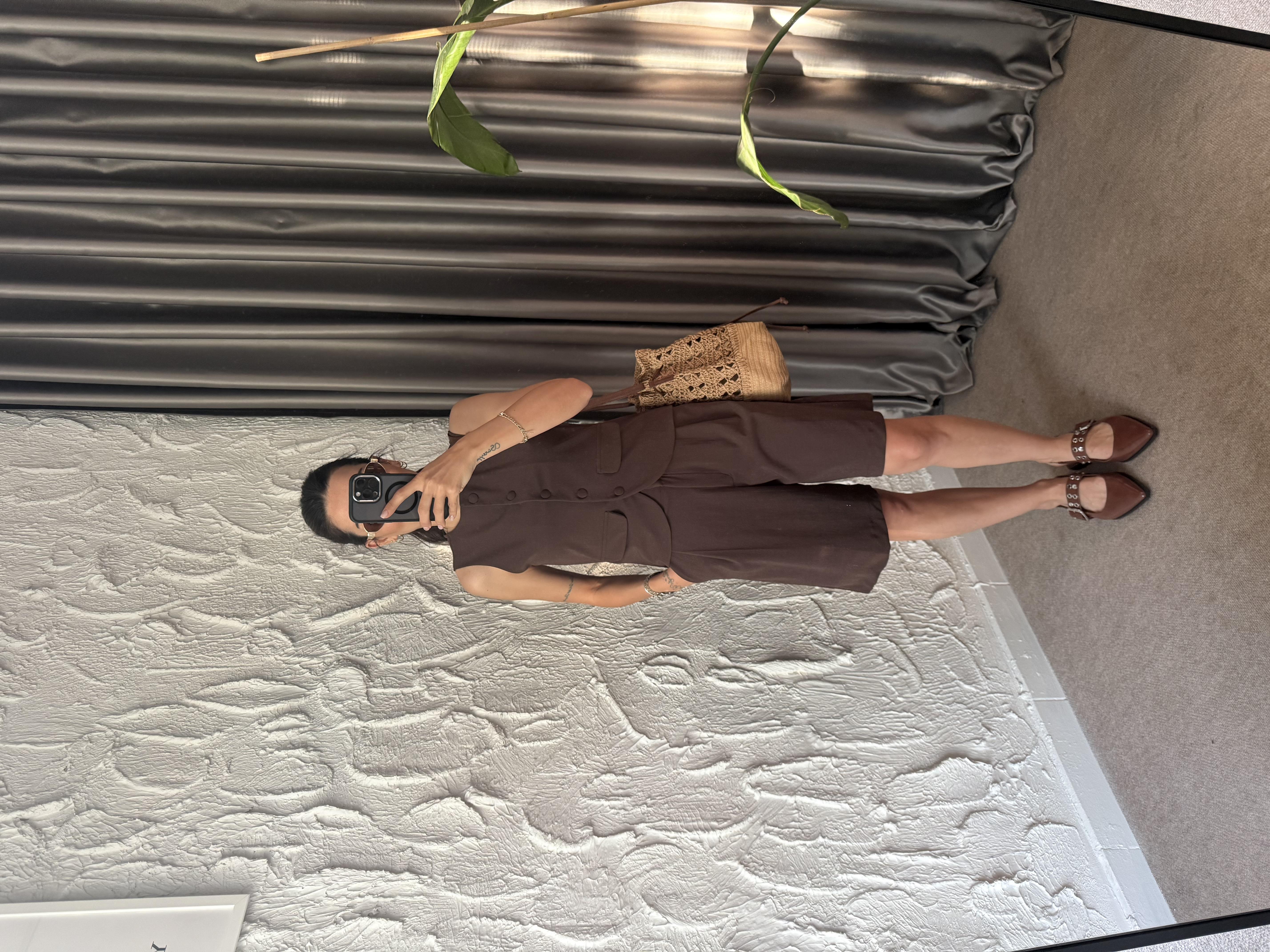 Kahverengi Yelek-Bermuda Şort Takım