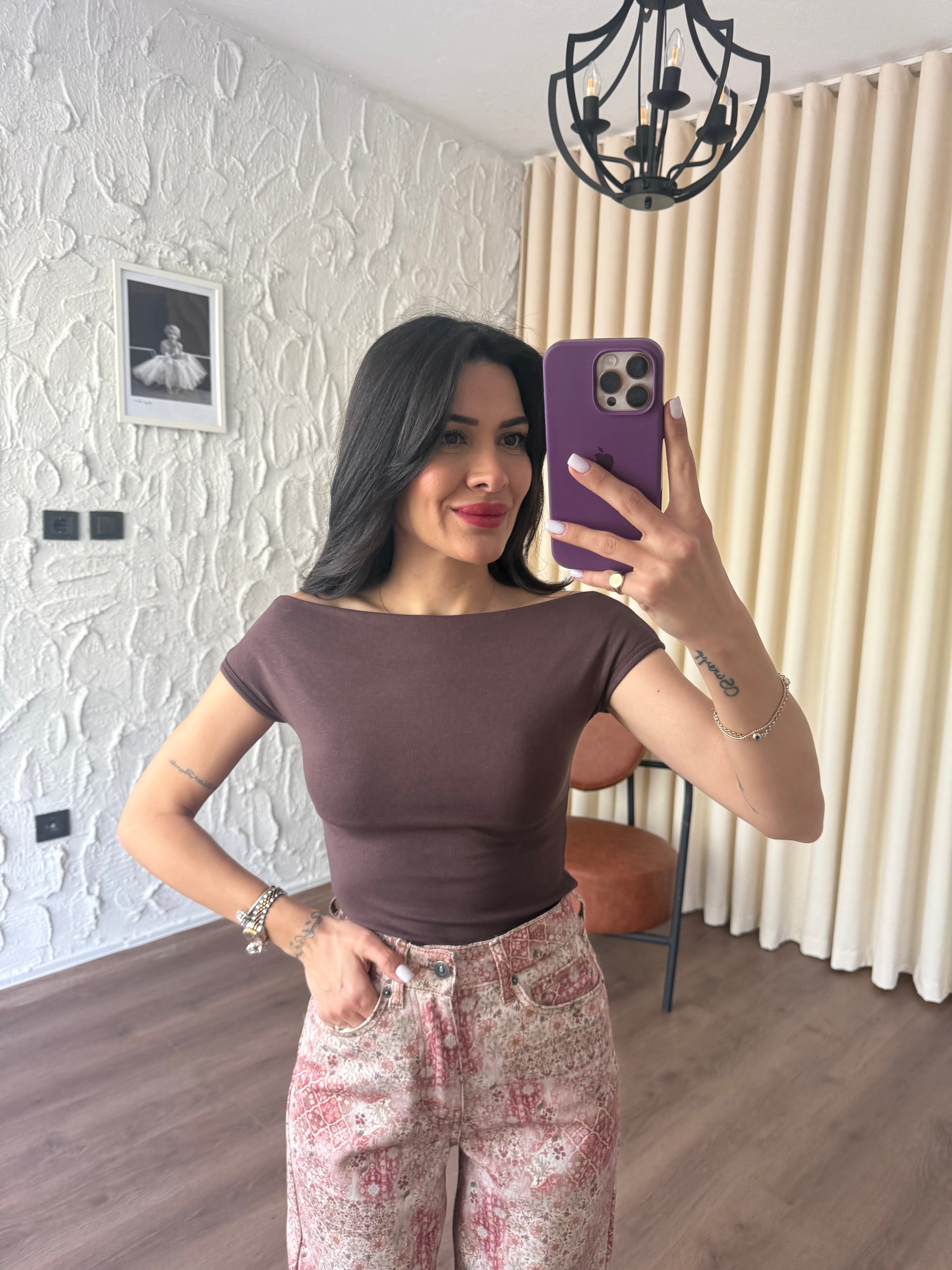 Kayık Yaka Kahve Bluz