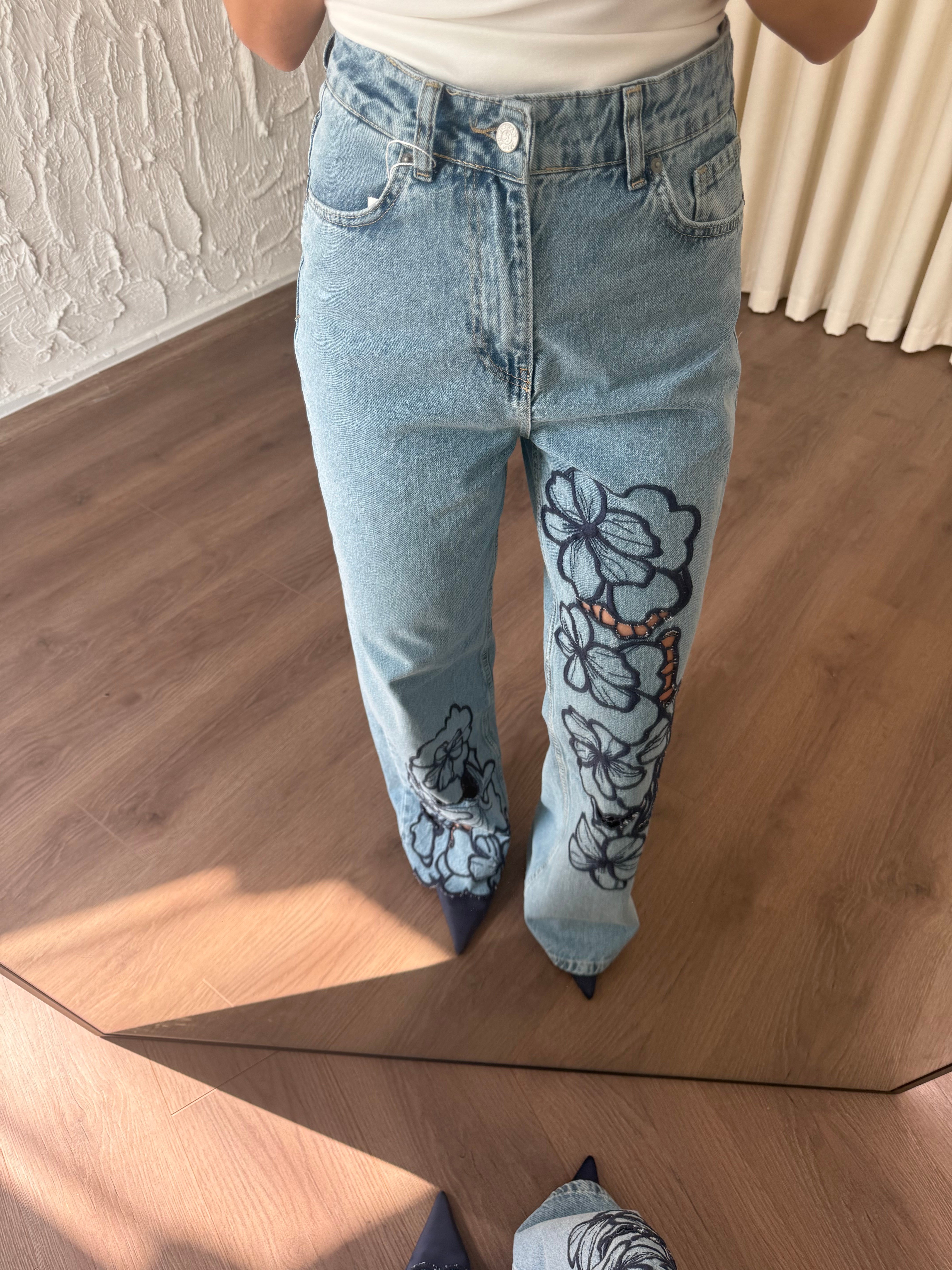 Lacivert Çiçek Motifli Jean