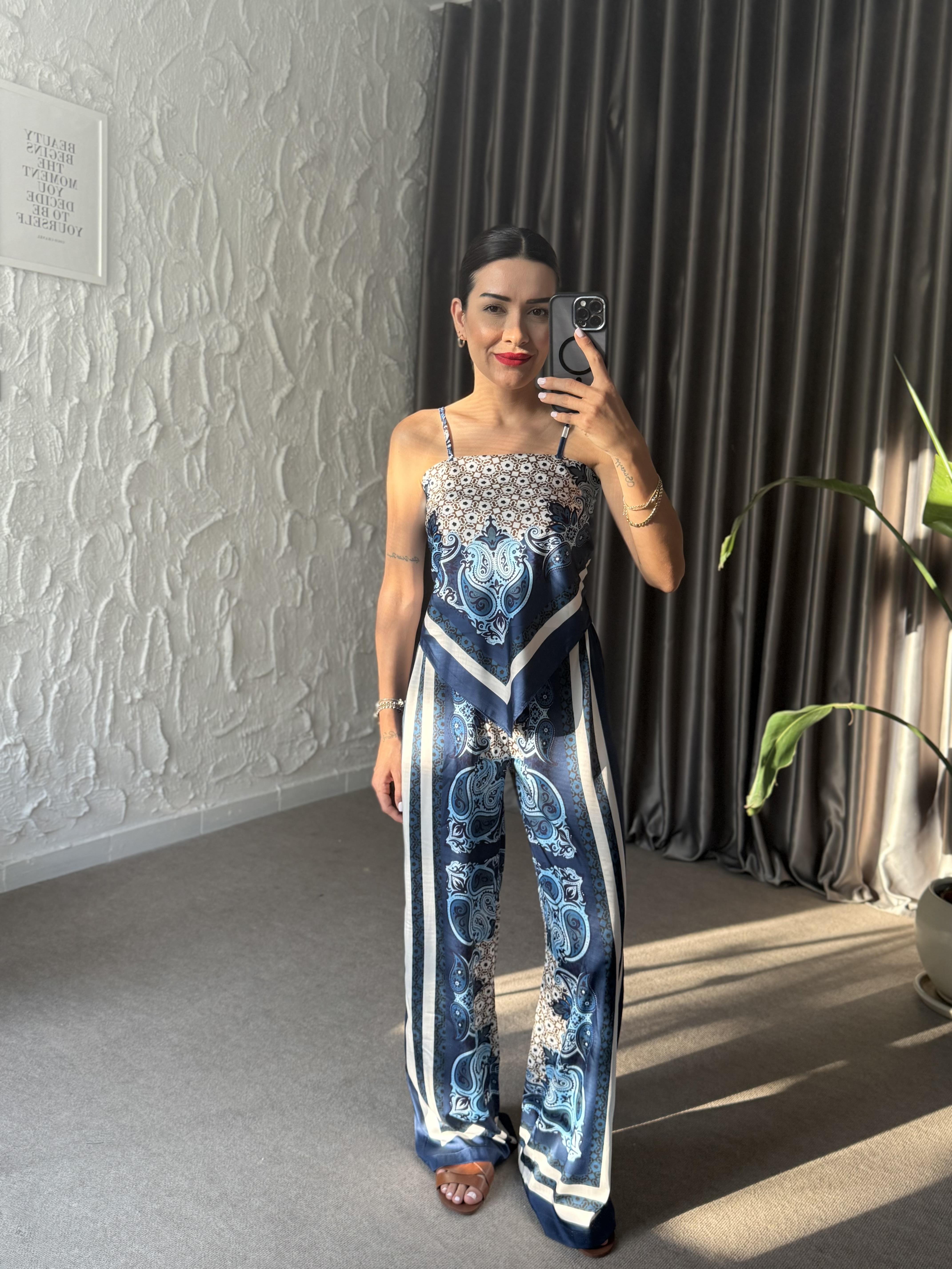 Mavi Desenli Arkadan Bağlamalı Bluz Pantolon · 3