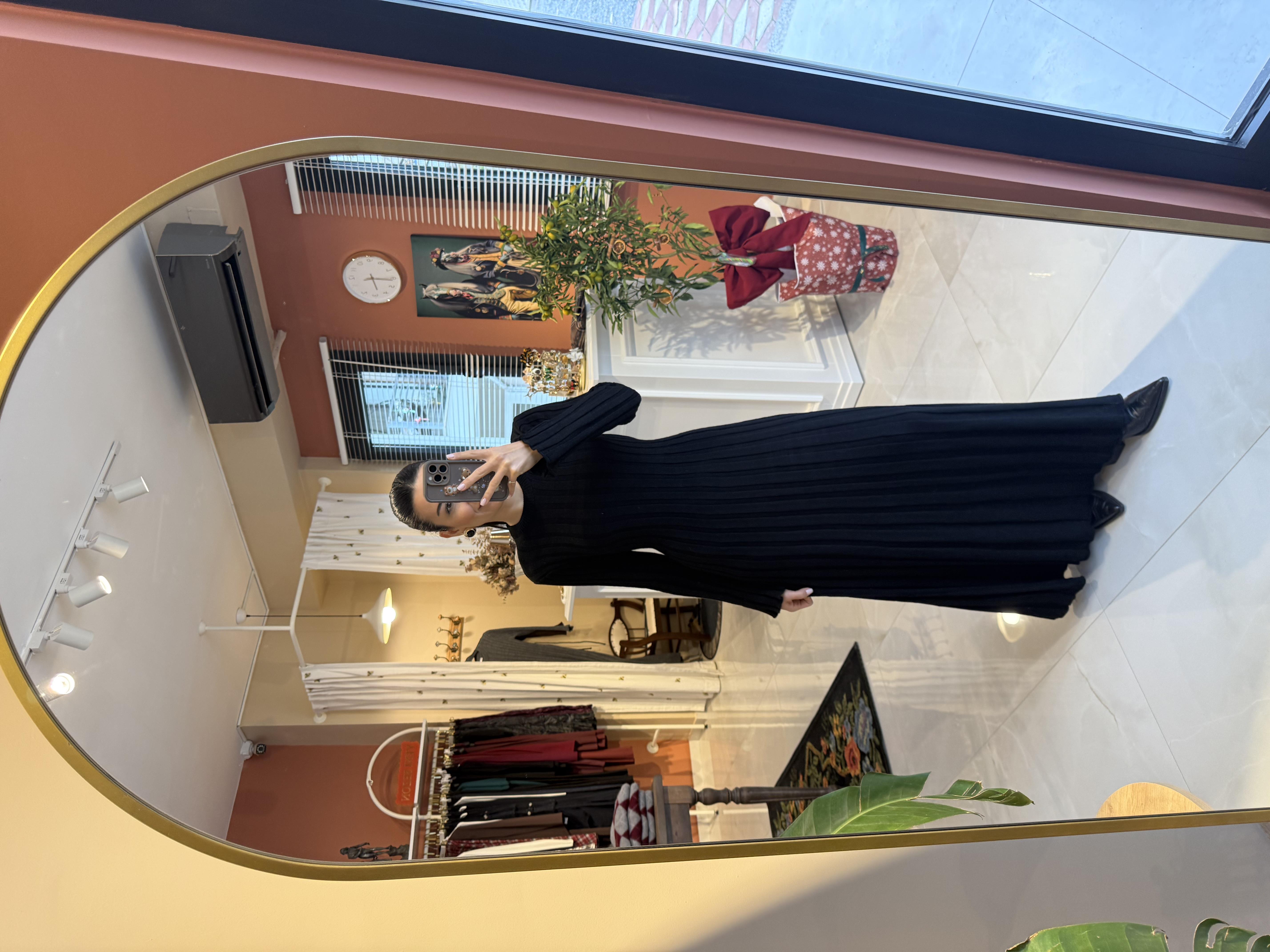 Nova Siyah Triko Elbise