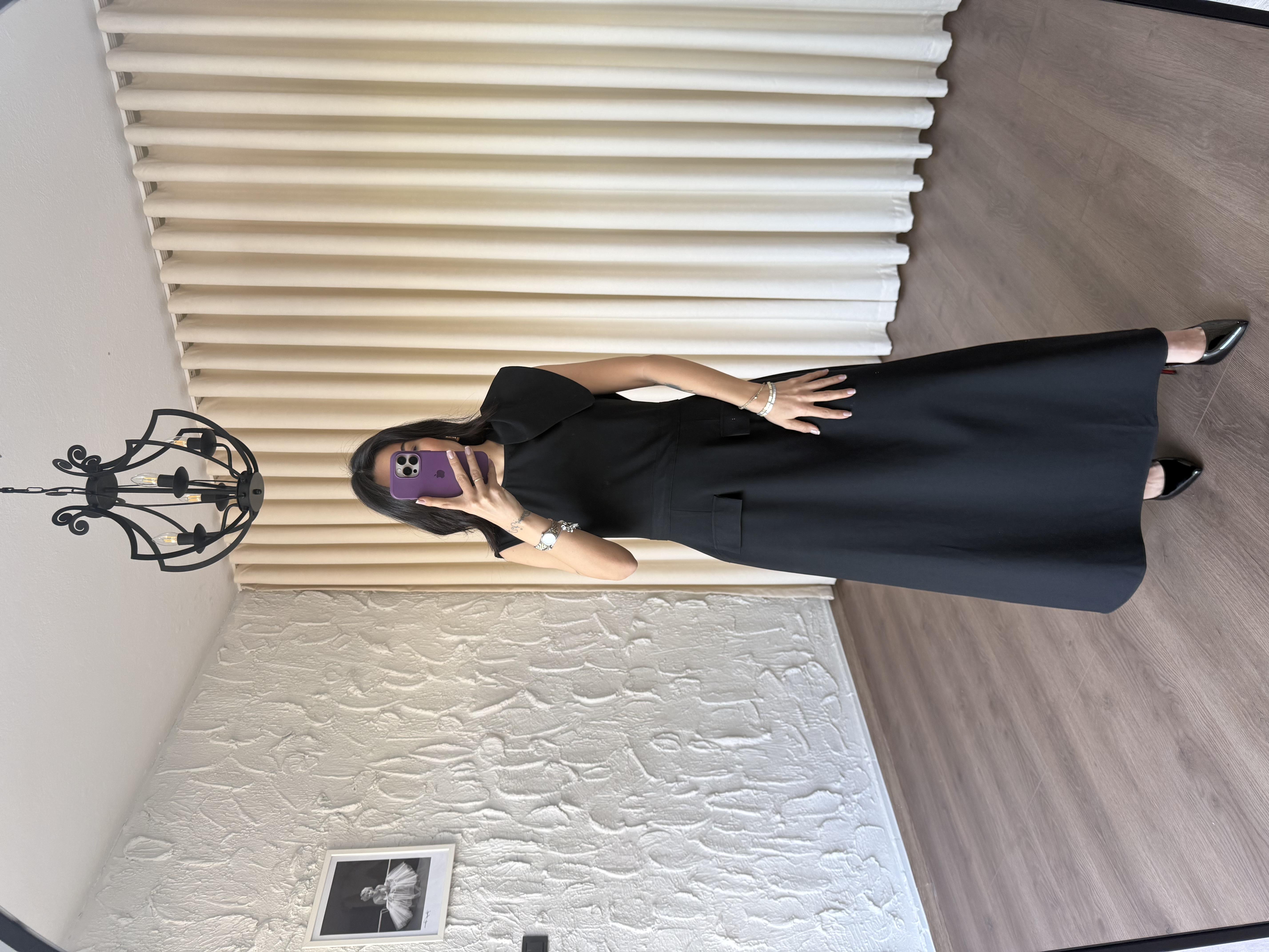 Omuz Detaylı Siyah Elbise