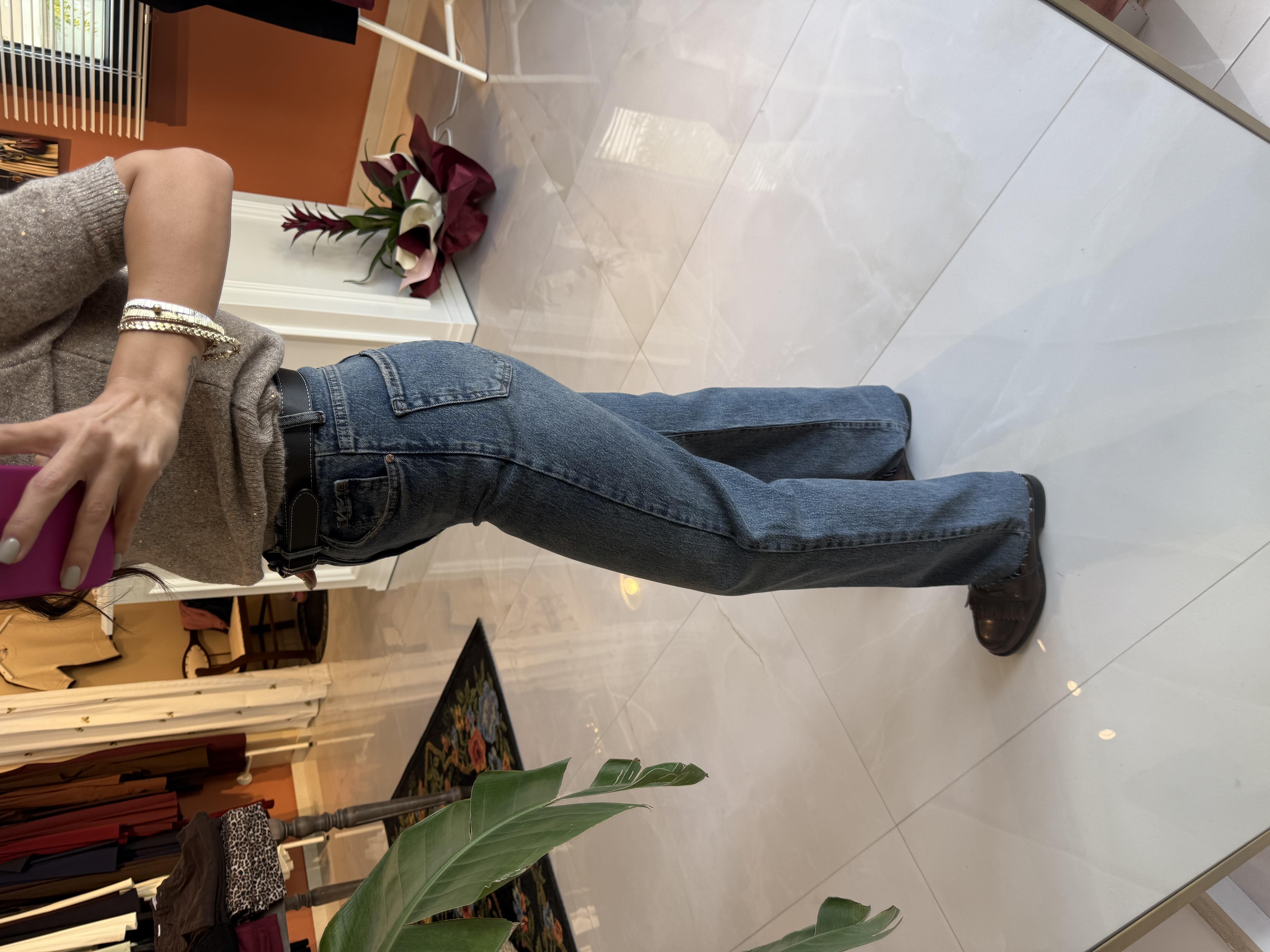 Paçası Kesik Kemerli Mavi Tint Jean Pantolon · 8