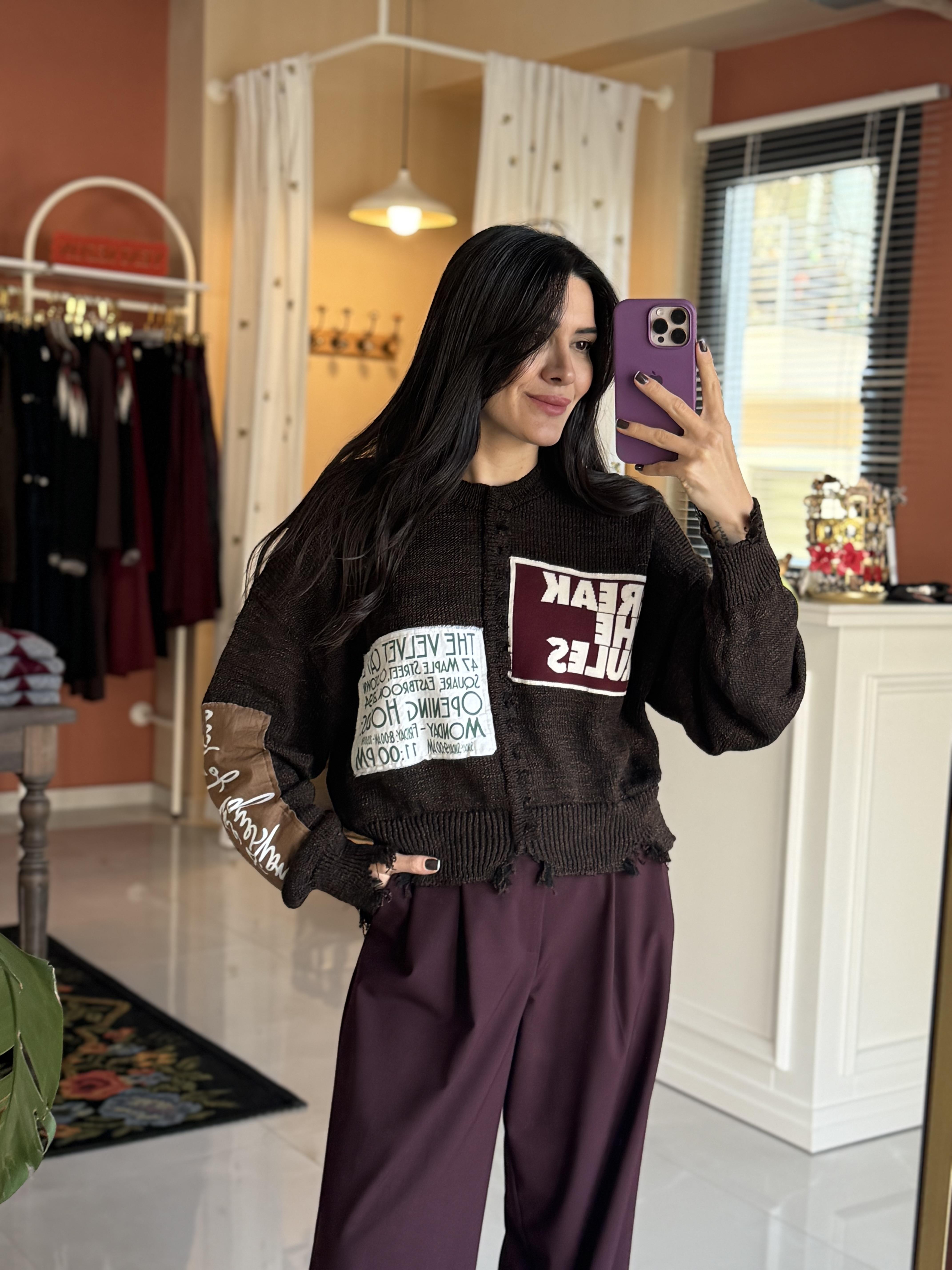 Patch Baskılı Eskitme Detay Kahverengi Triko