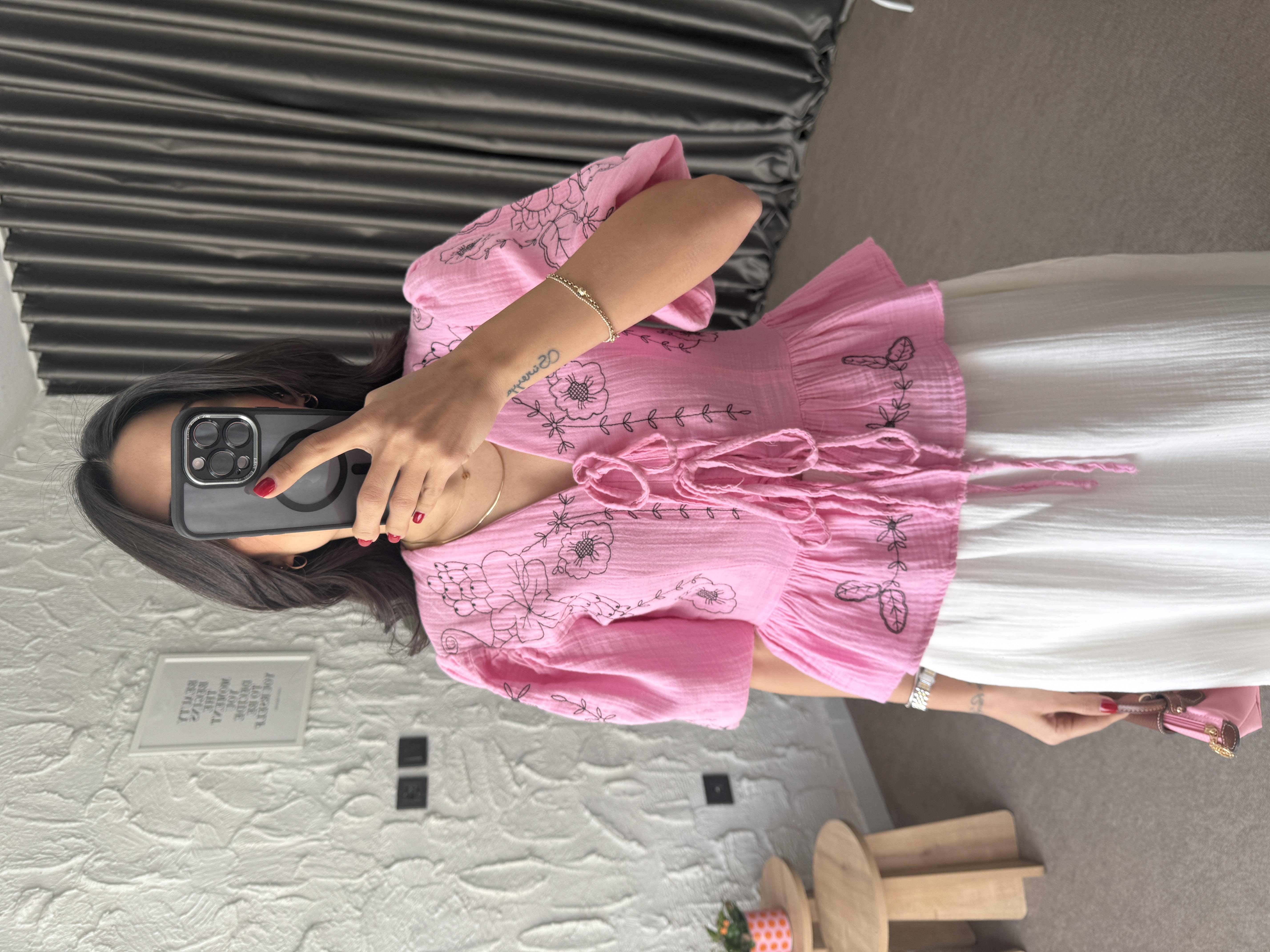 Pembe Nakışlı Müslin Bluz