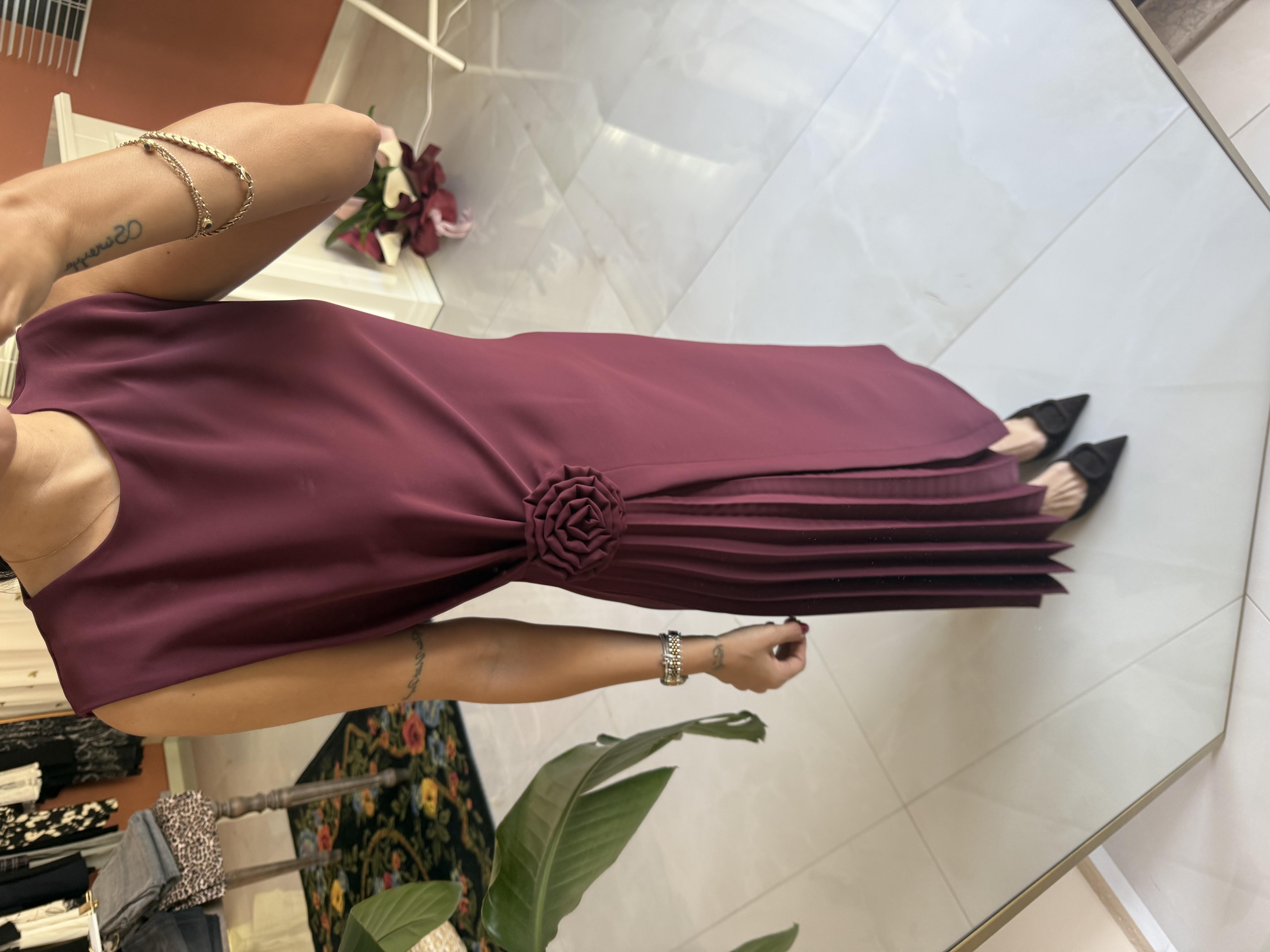 Piliseli Gül Broşlu Bordo Elbise · 4