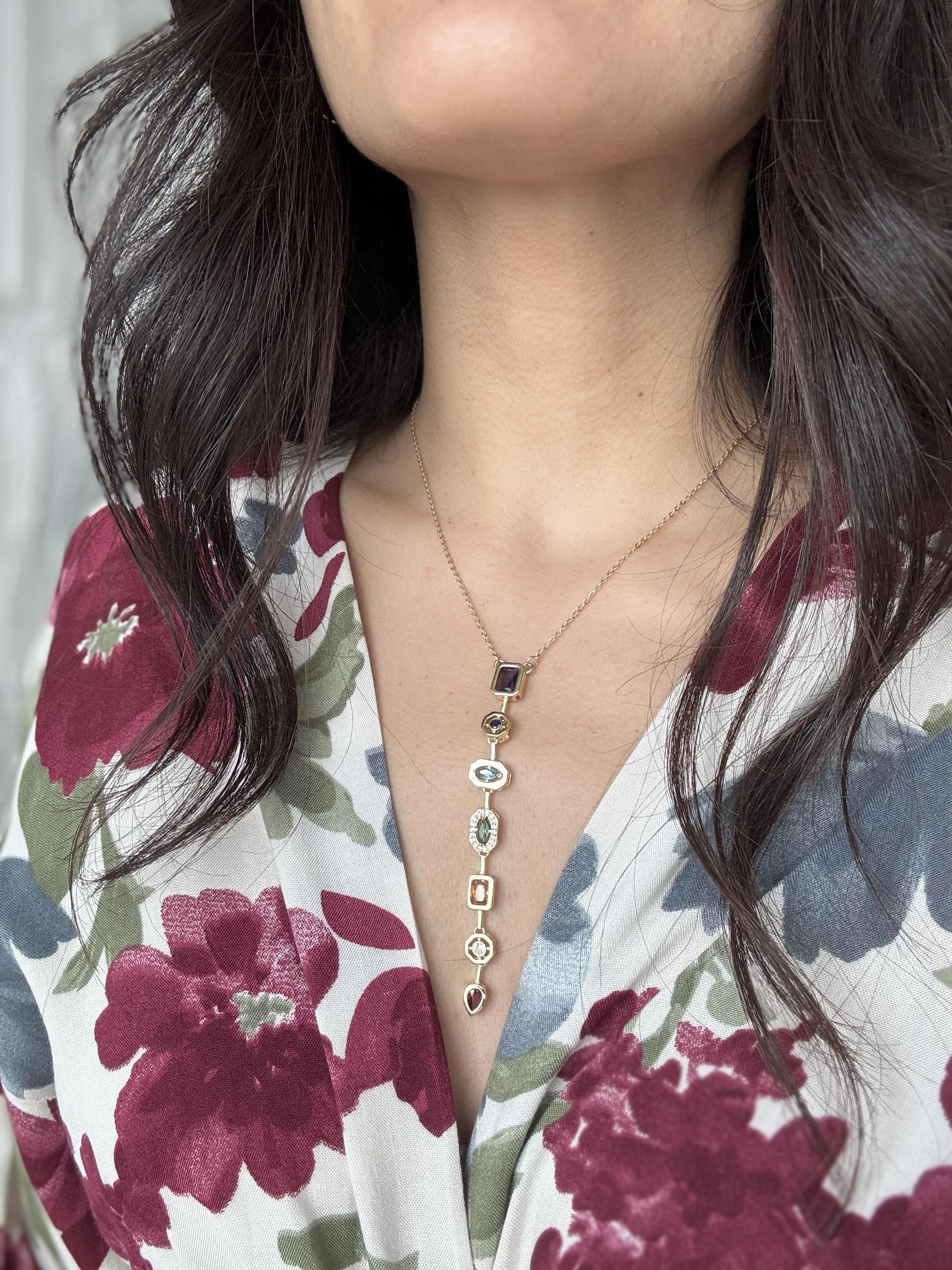 Pirinç Renkli Taşlı Y Kolye