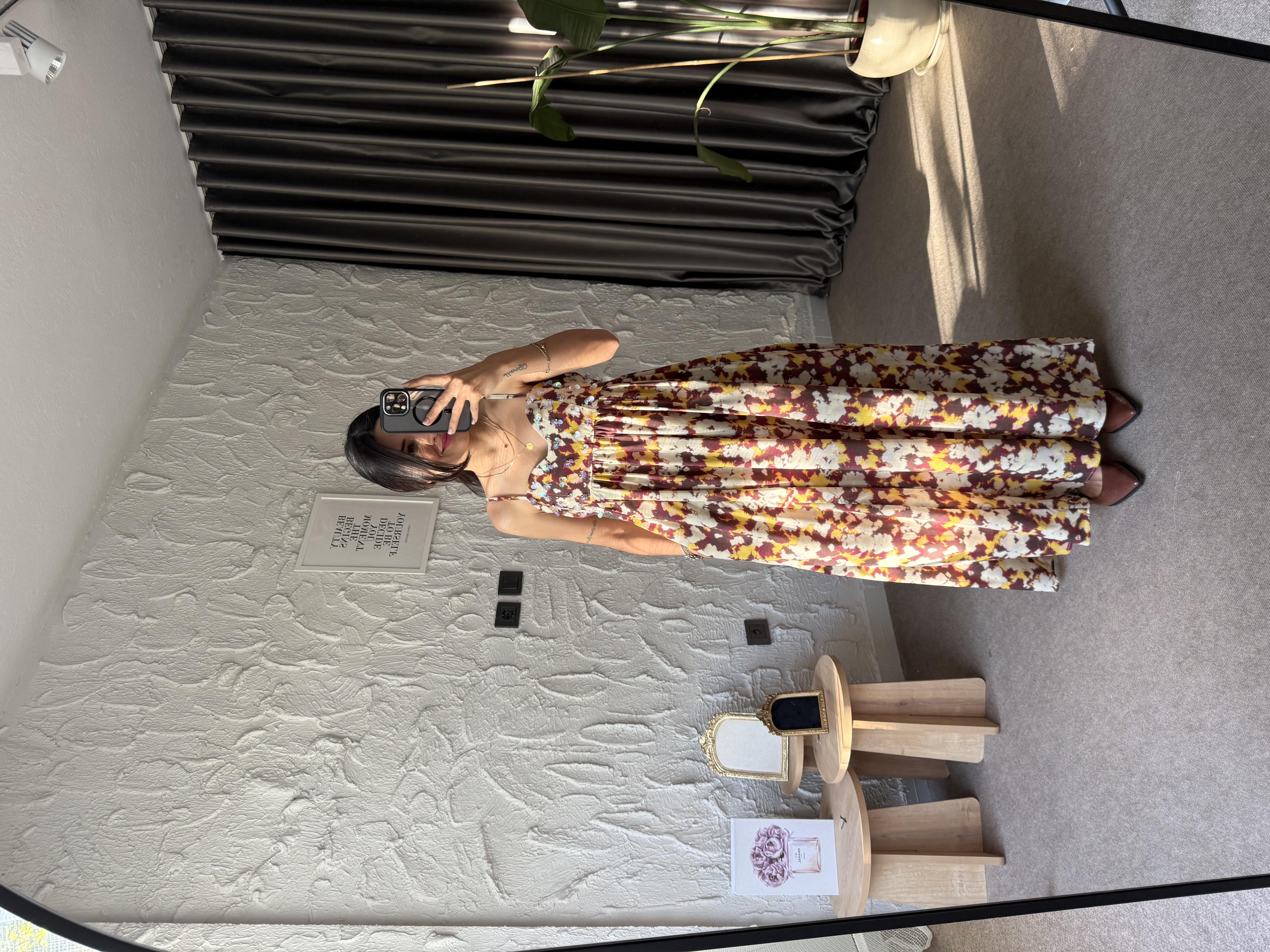 Pul İşlemeli Desenli Elbise 