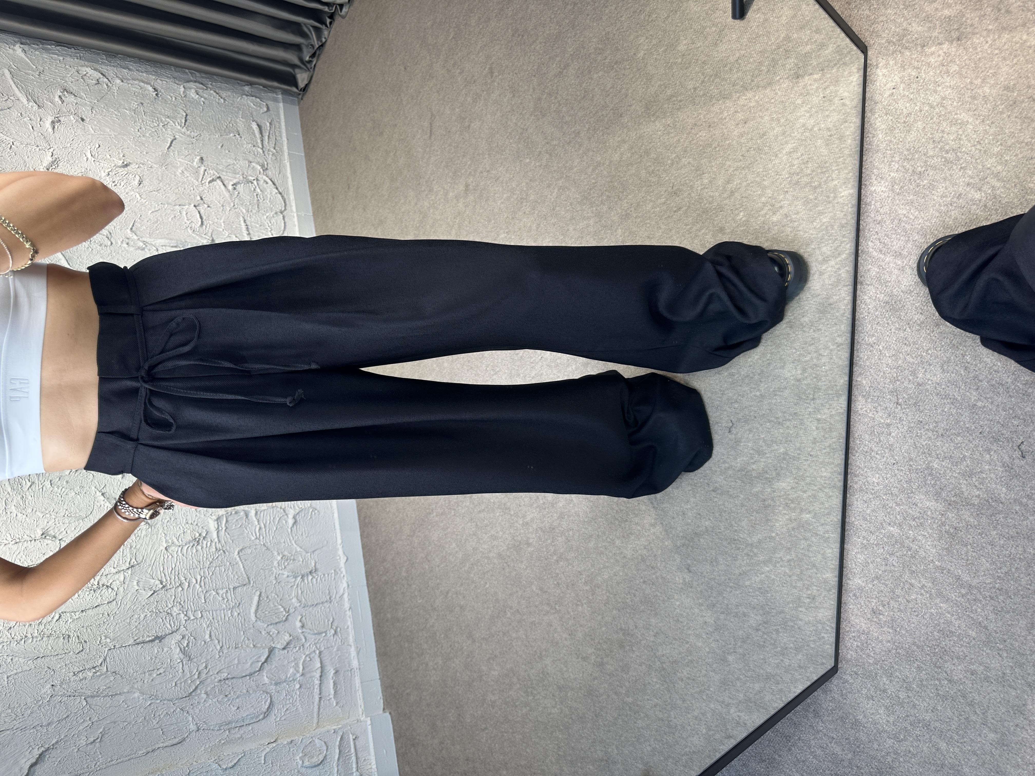 Siyah Bel Bağlamalı Bol Paça Pantolon