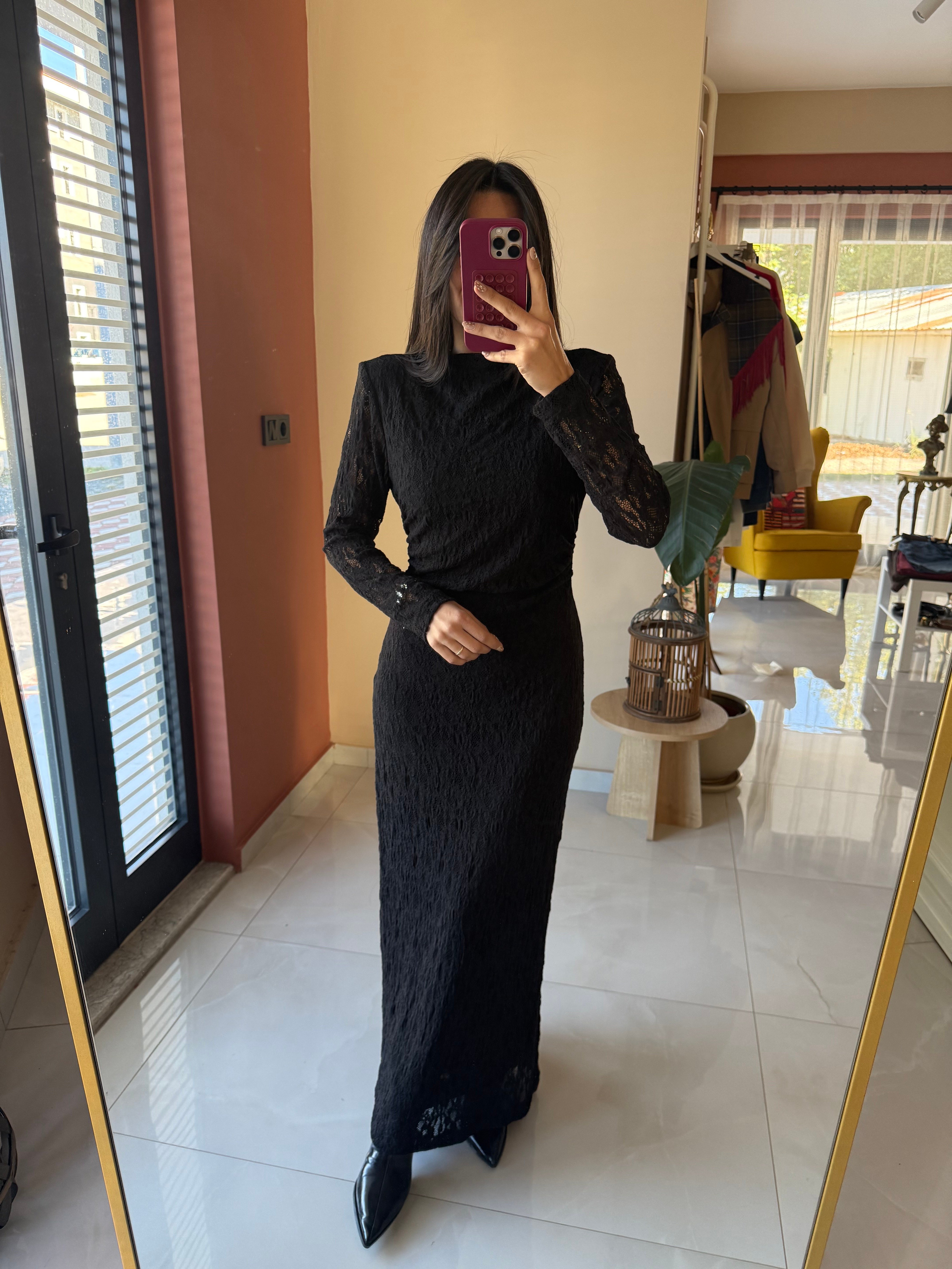 Siyah Dantel Elbise