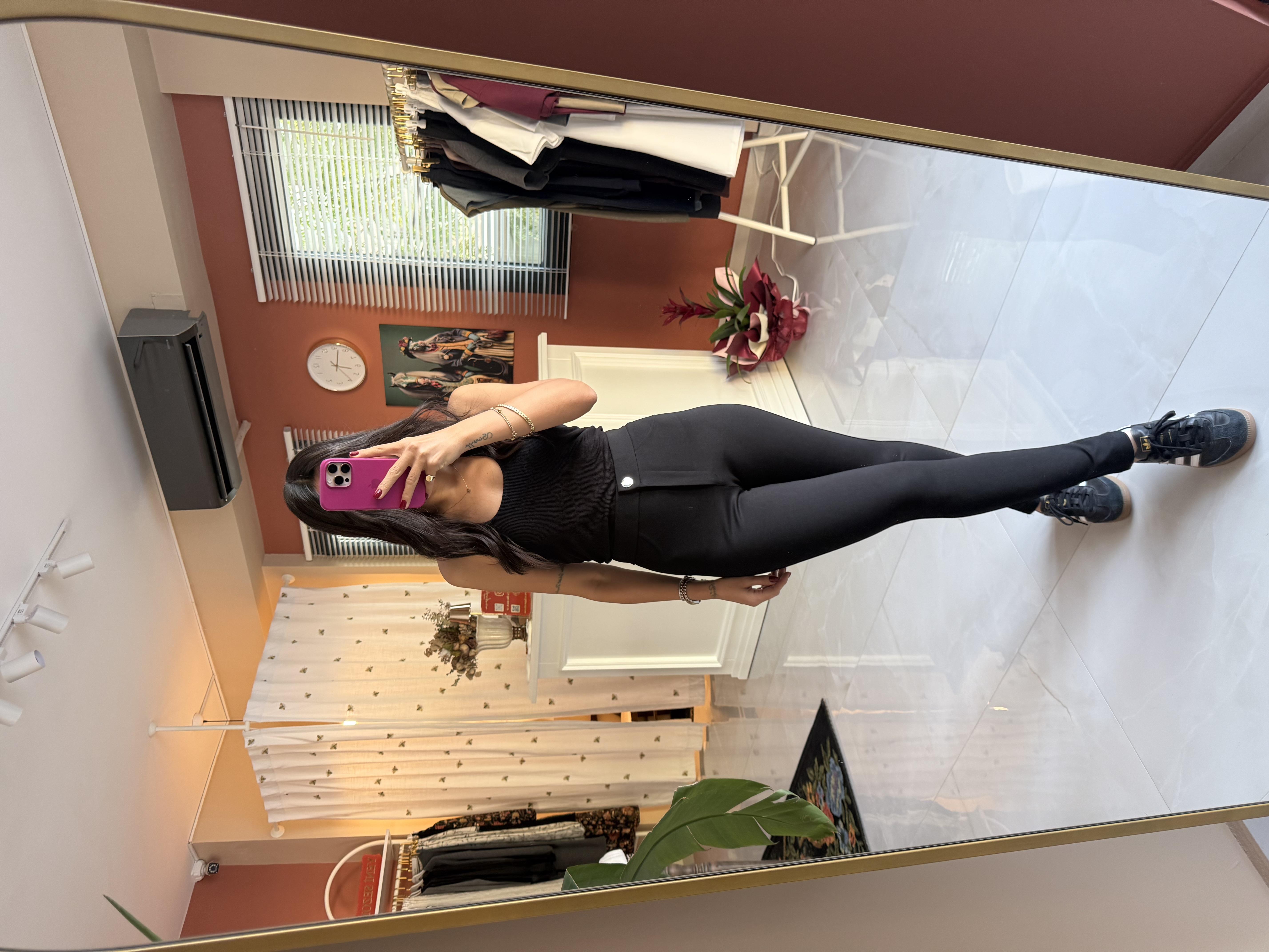 Siyah Gold Düğmeli Tayt Pantolon