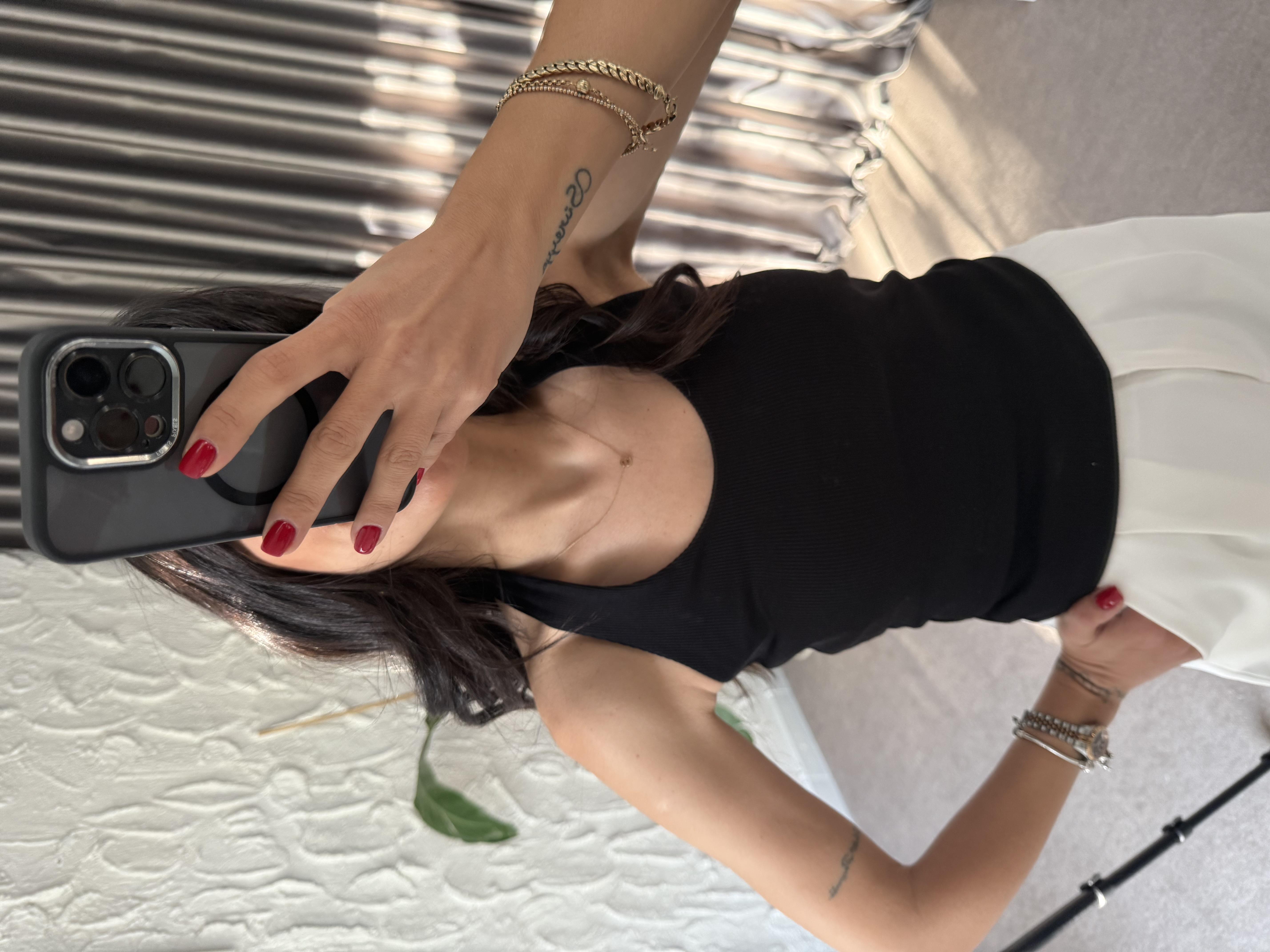 Siyah Halter Yaka Atlet · 3