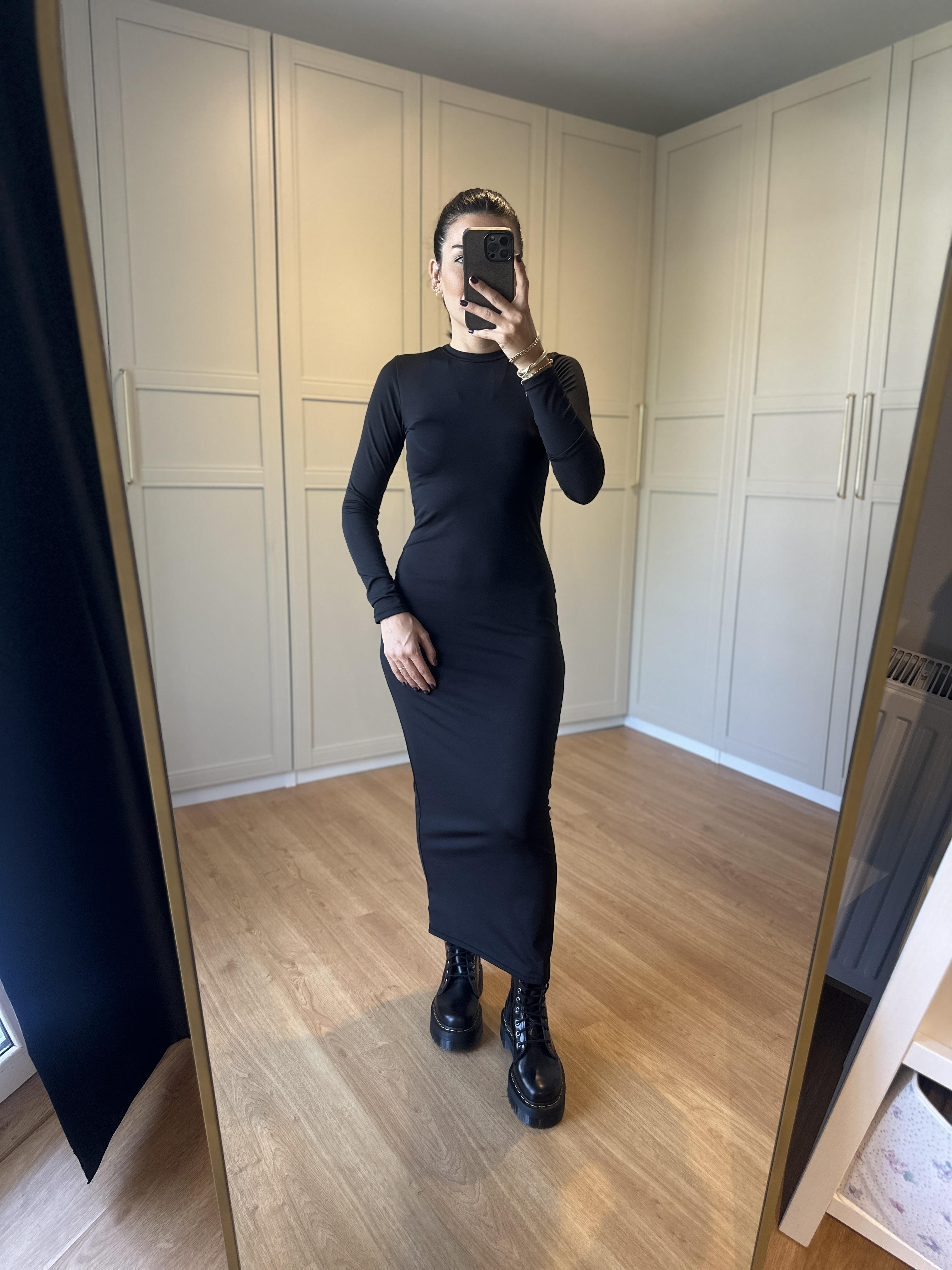 Siyah Sırt Dekolteli Toparlayıcı Elbise