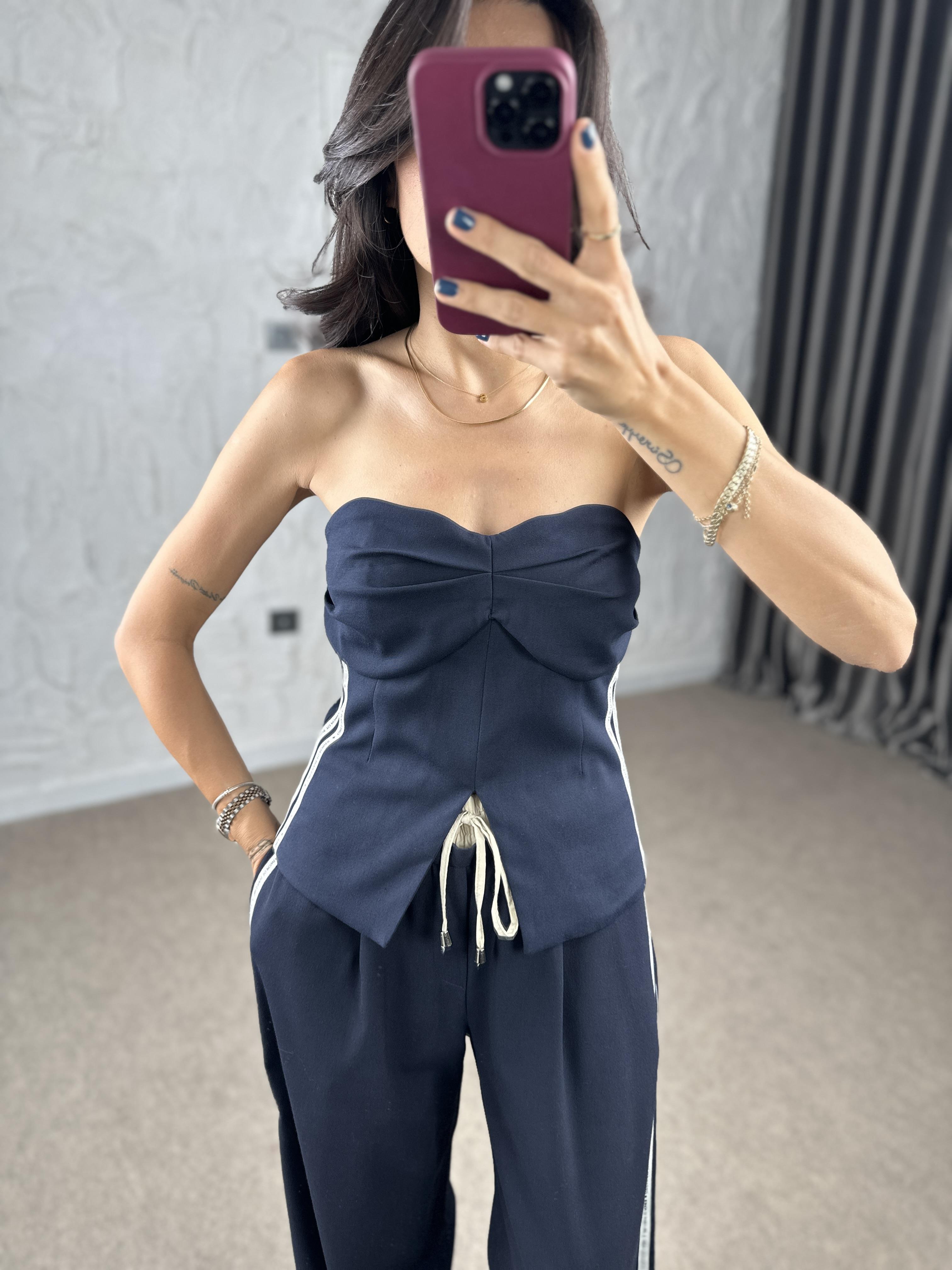 Yazı Şeritli Straplez Bluz