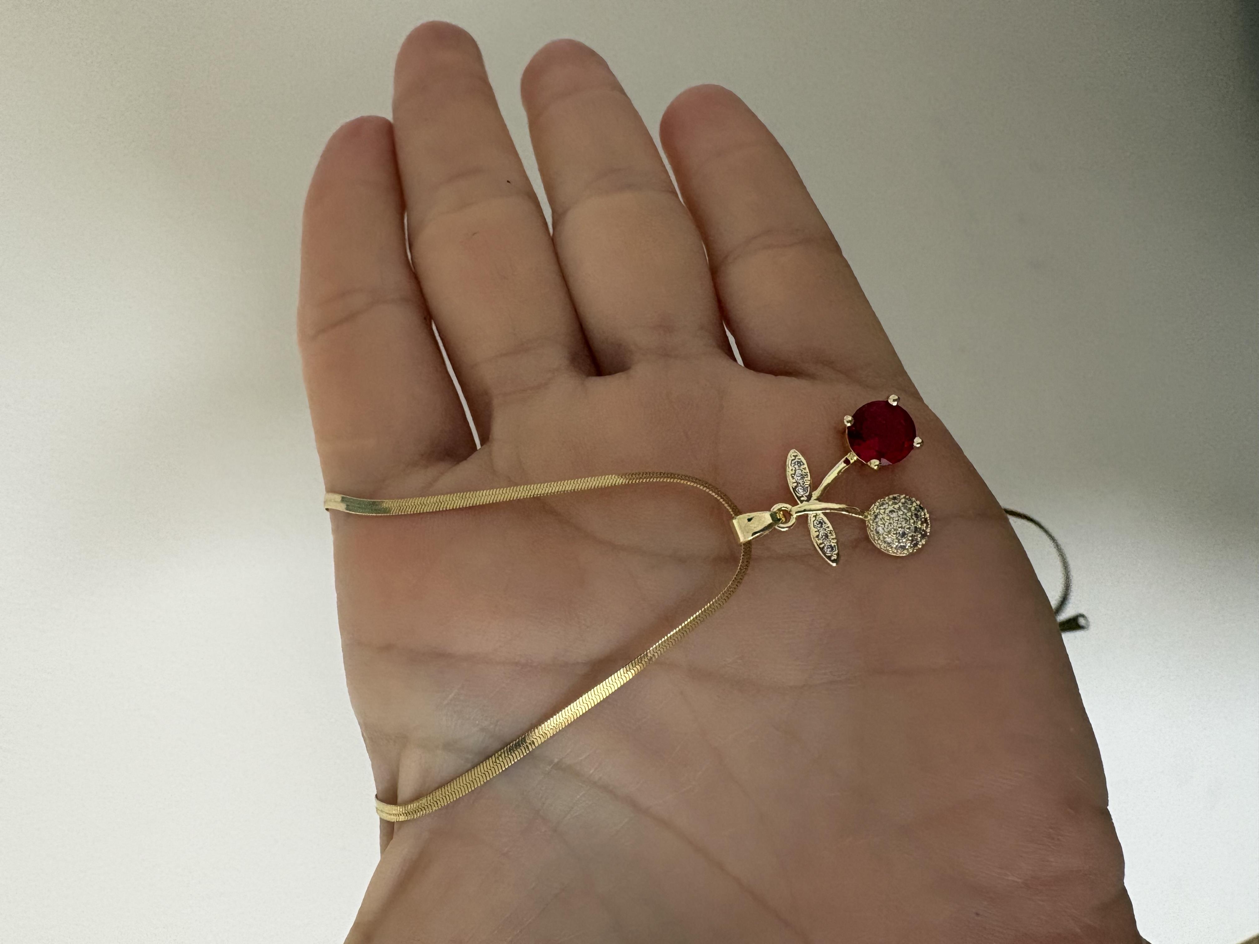 Kiraz taşlı çelik kolye 