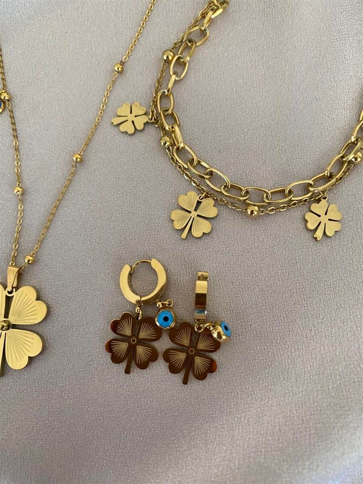 Nazarlı yonca küpe