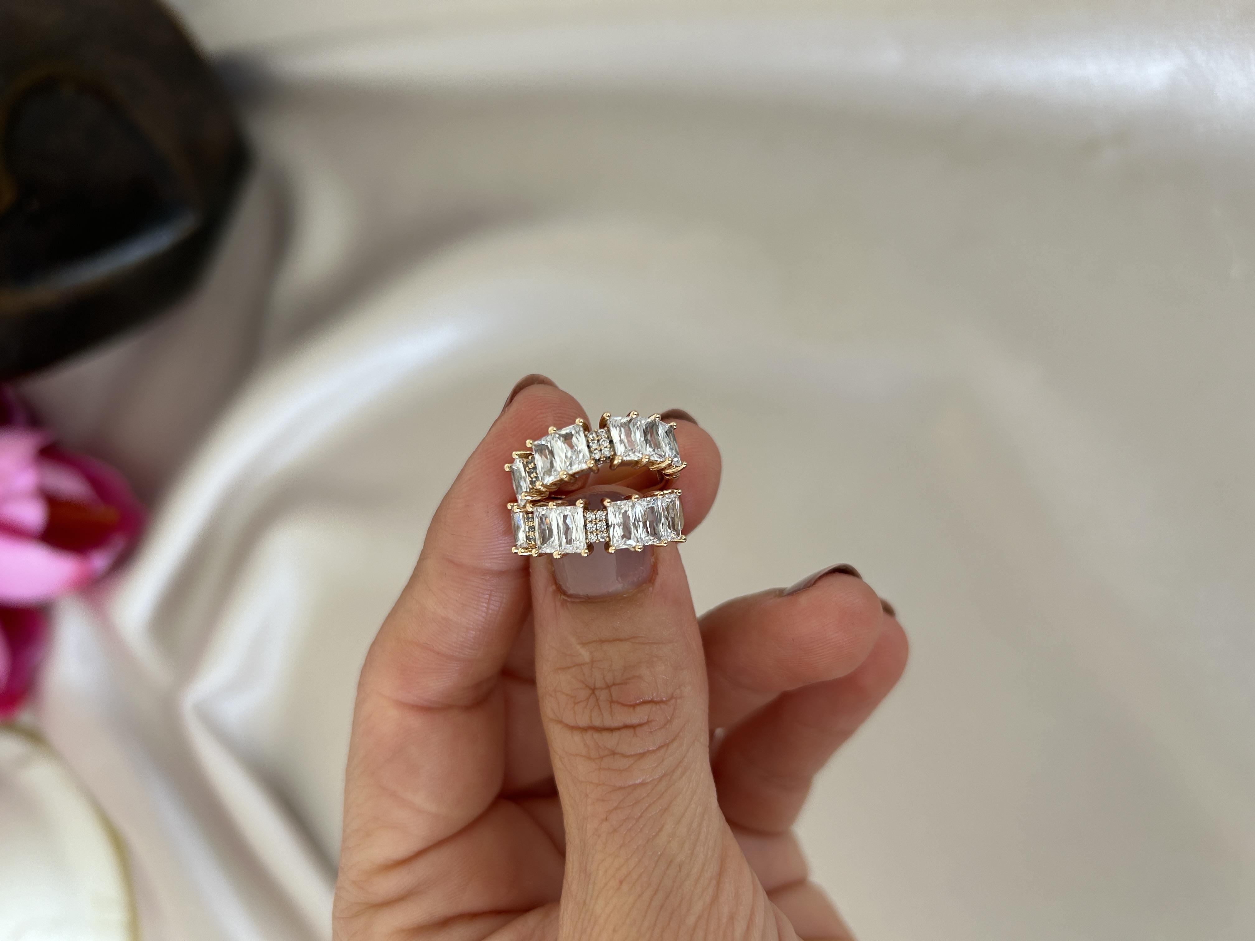 Özel seri taşlı gold rose küpe 