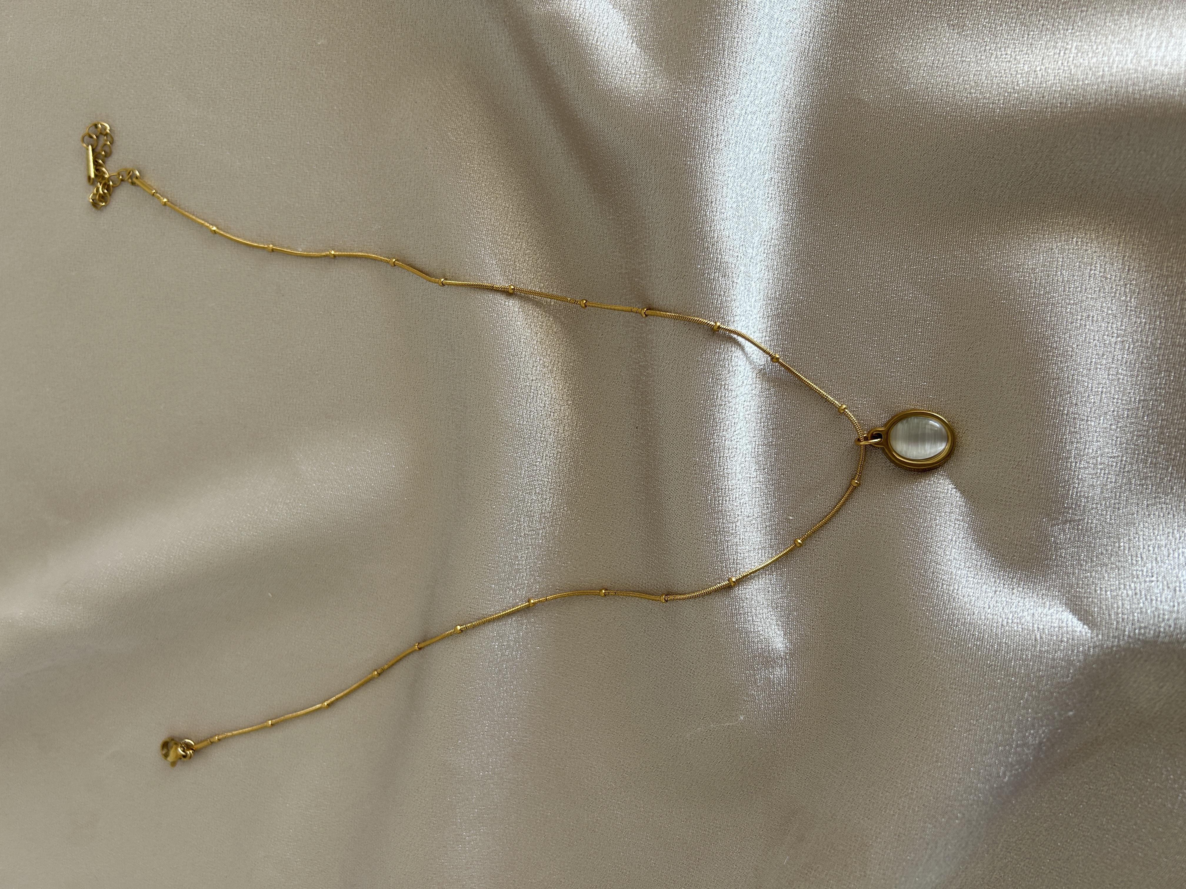 Sedef opal model çelik kolye 