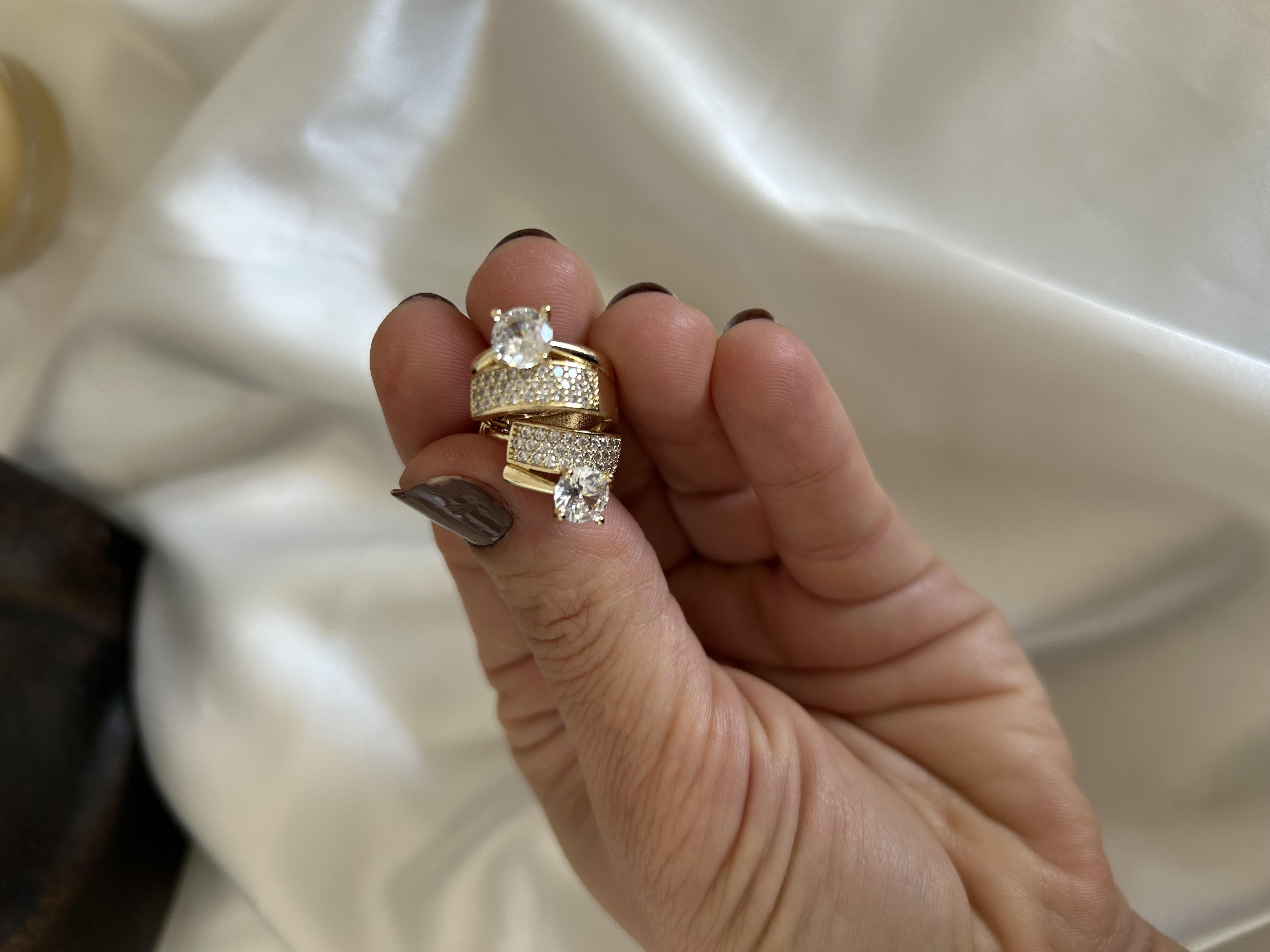 Tek taş özel seri halka küpe 