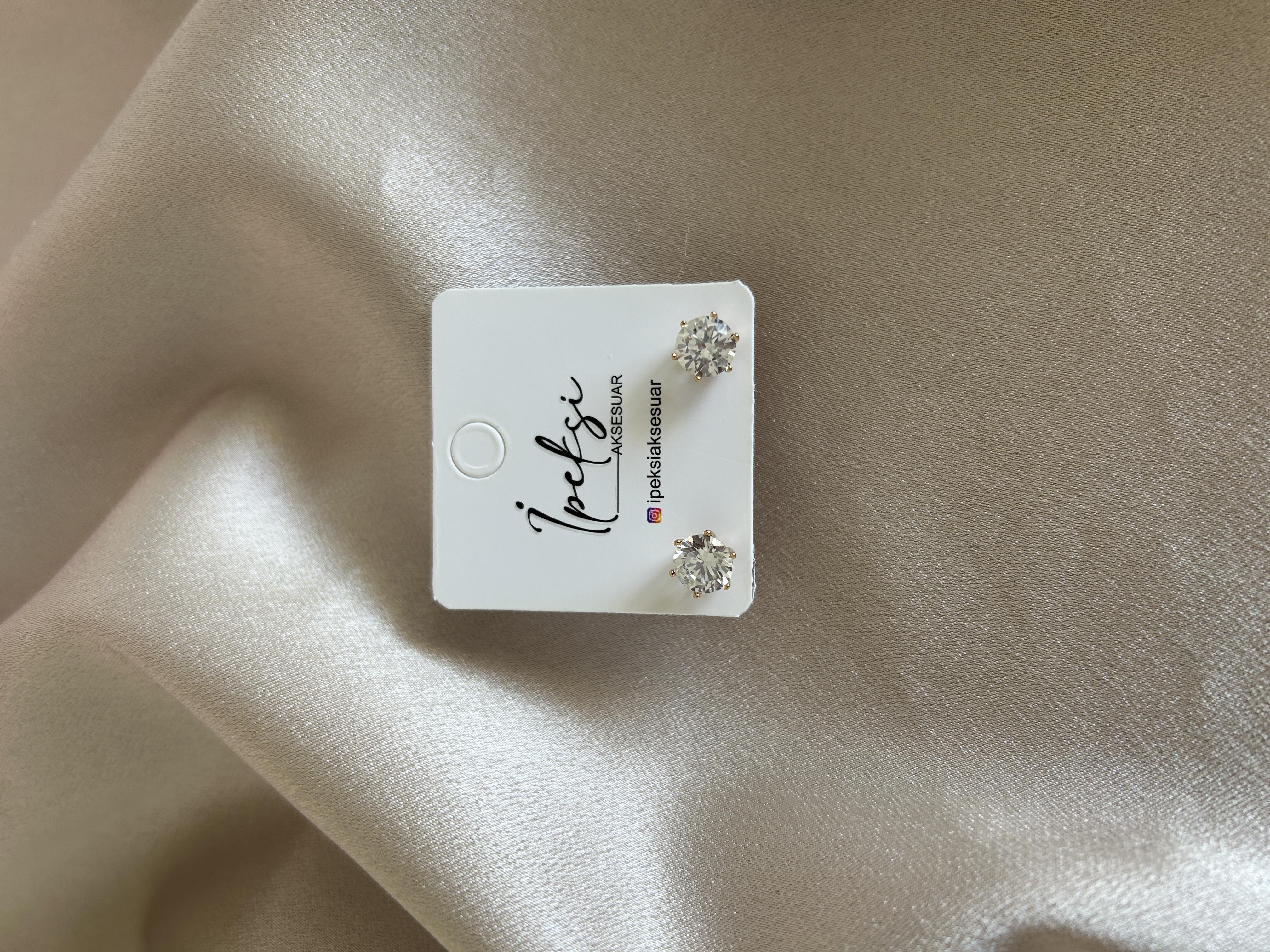 Tek taş pırlanta model halka küpe 