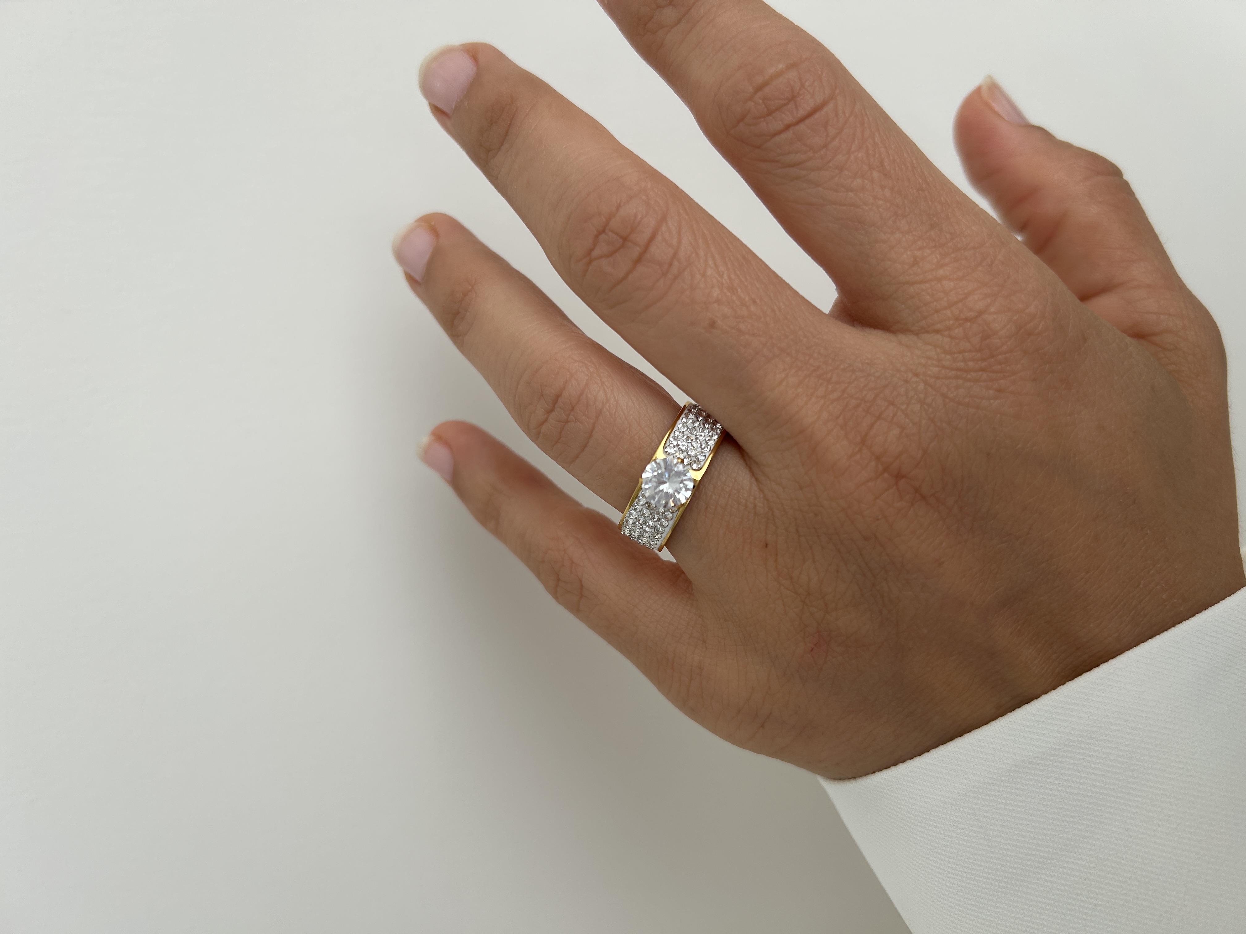 Tek taş yarım tur model yüzük 