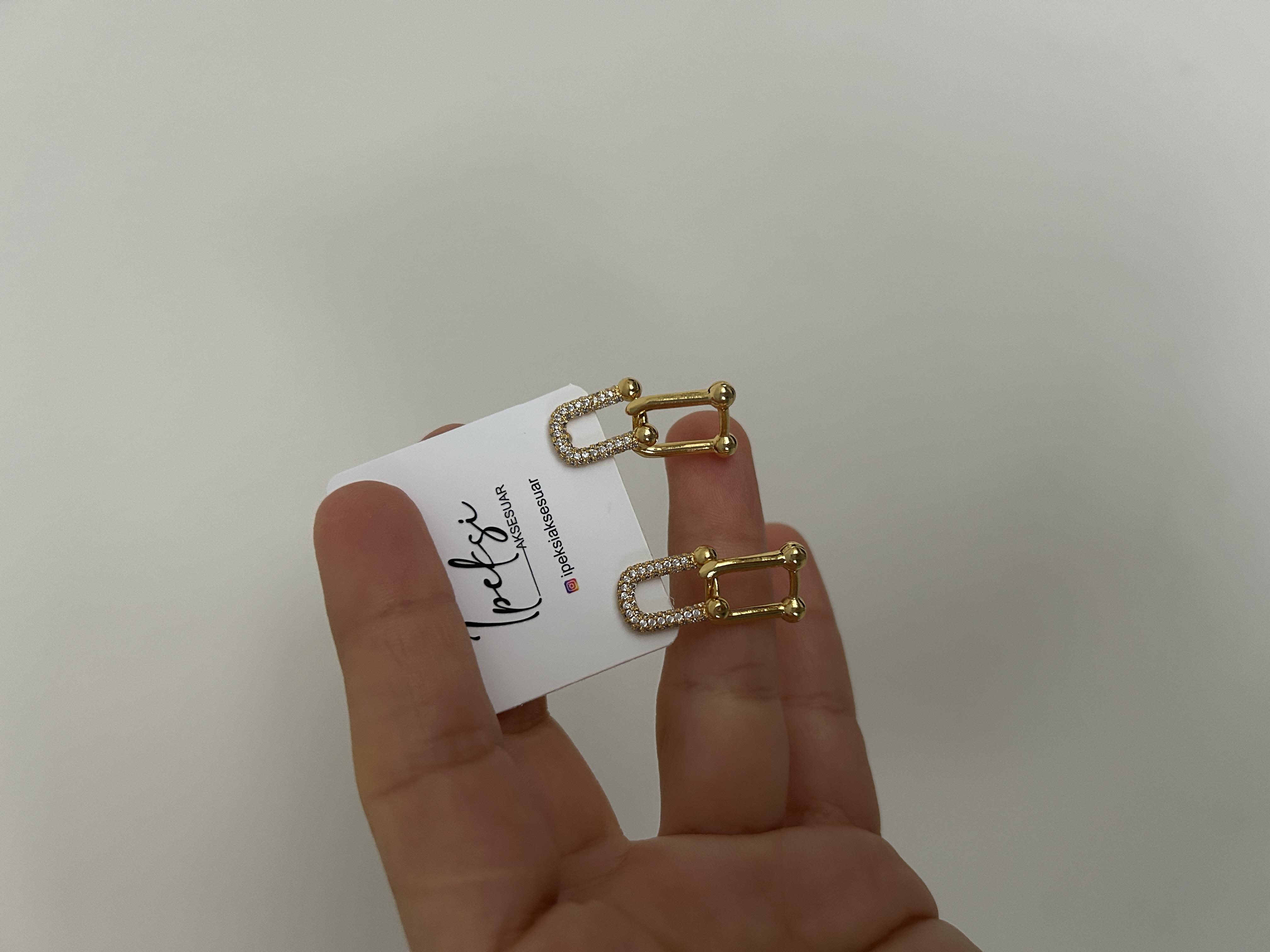 Tiffany model gold taşlı küpe 