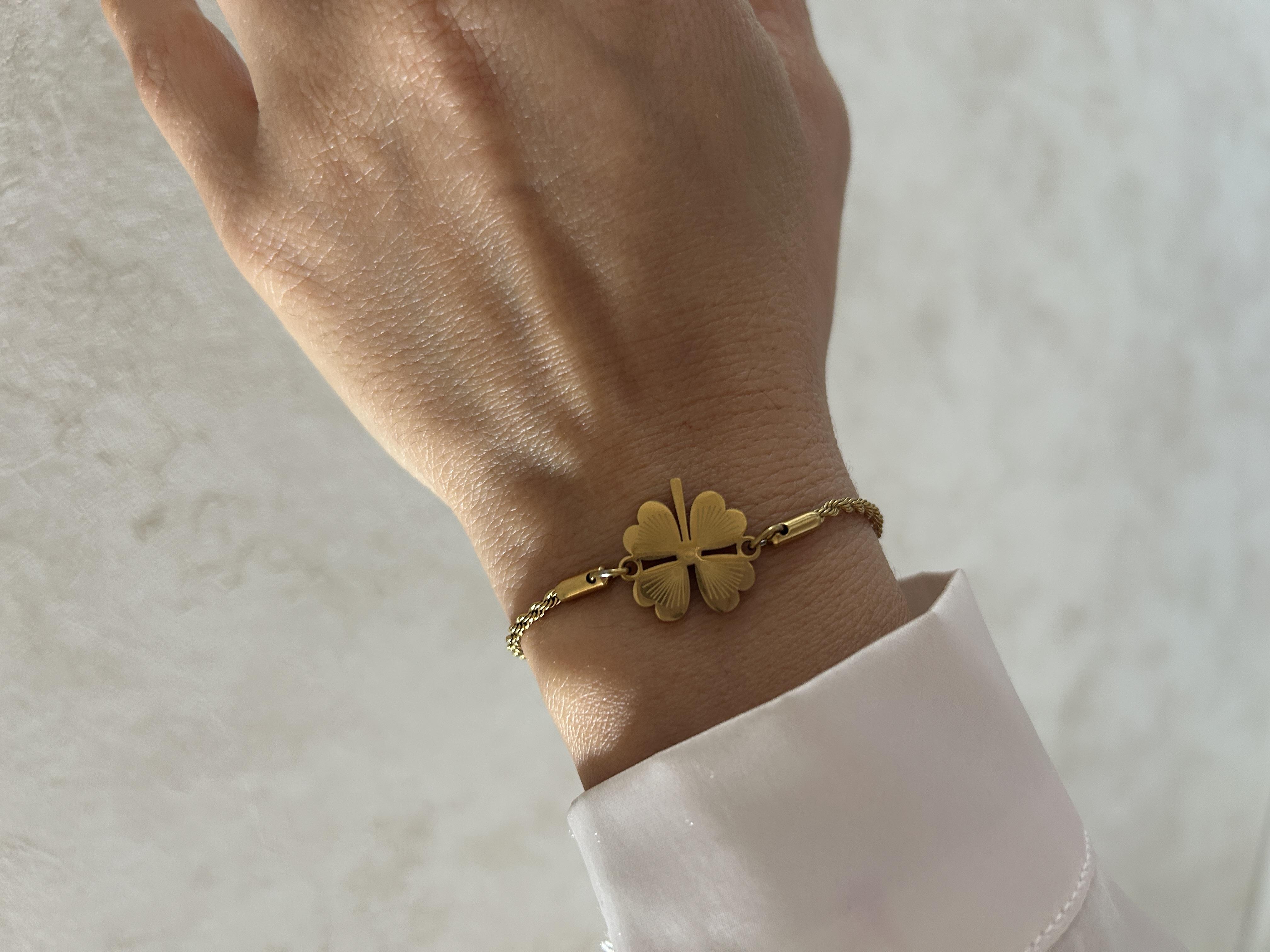 Asansörlü yonca burgu bileklik 