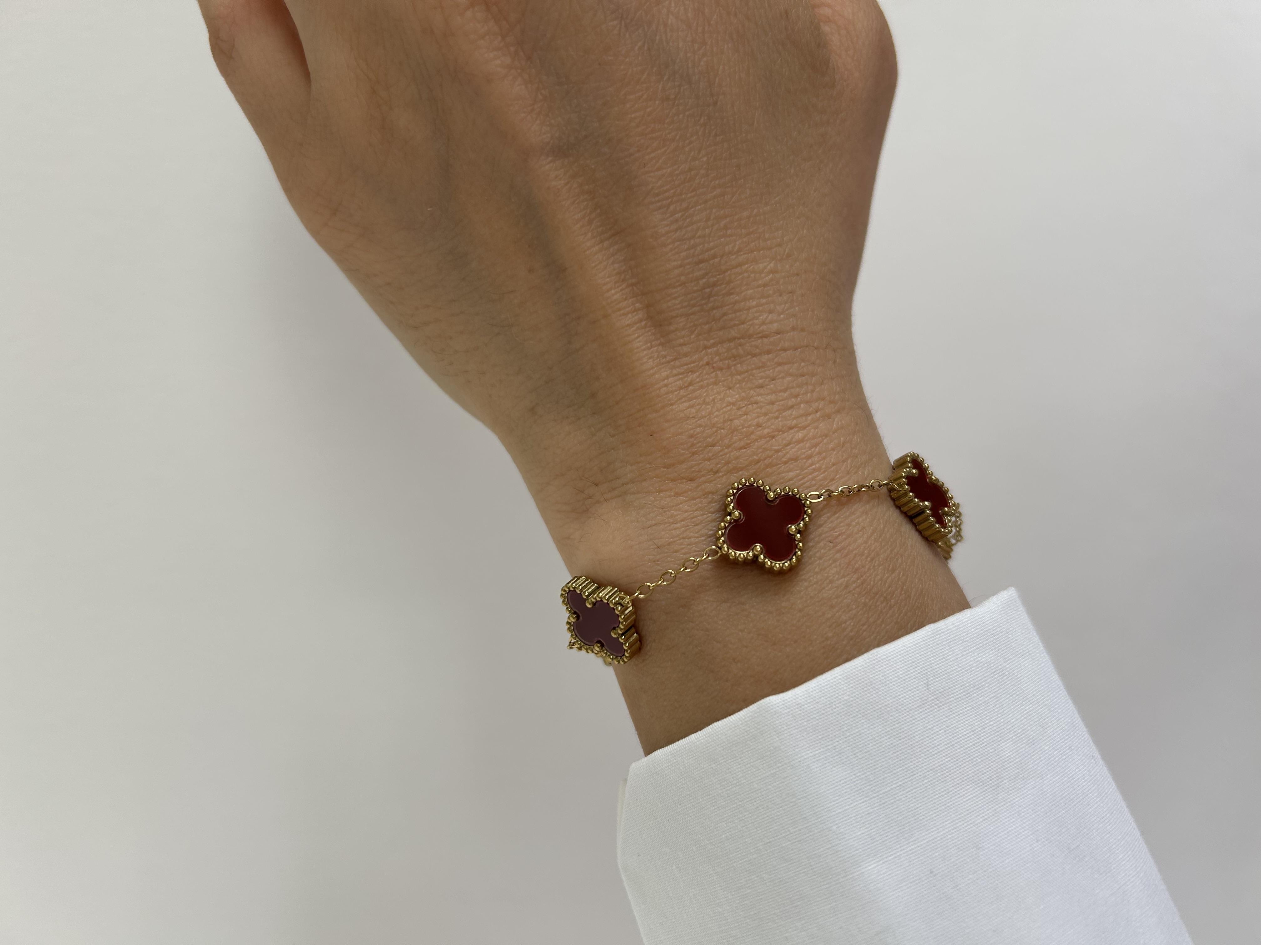 Beşli yonca borda bileklik 